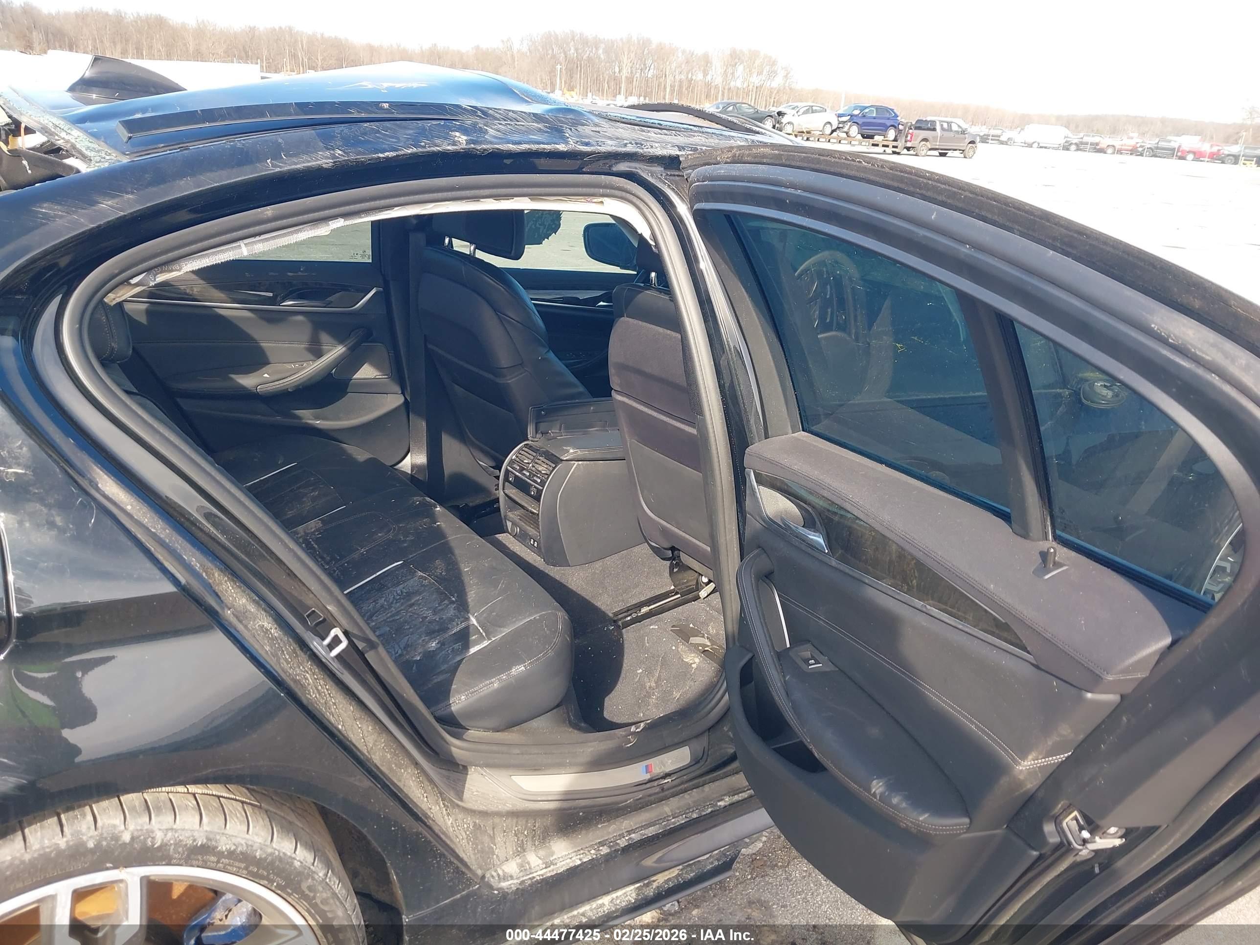BMW M550I image 8