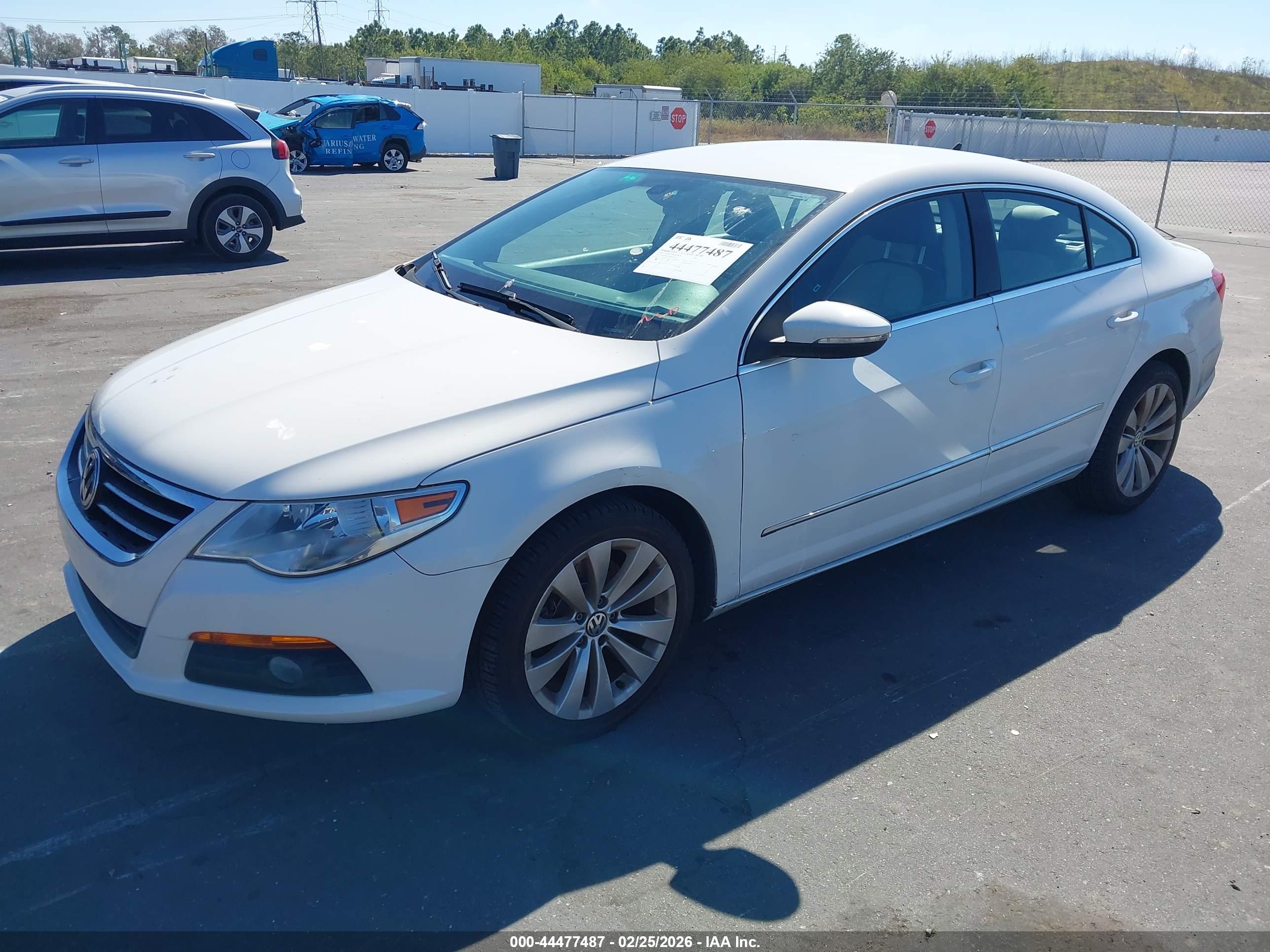 VOLKSWAGEN CC image 2