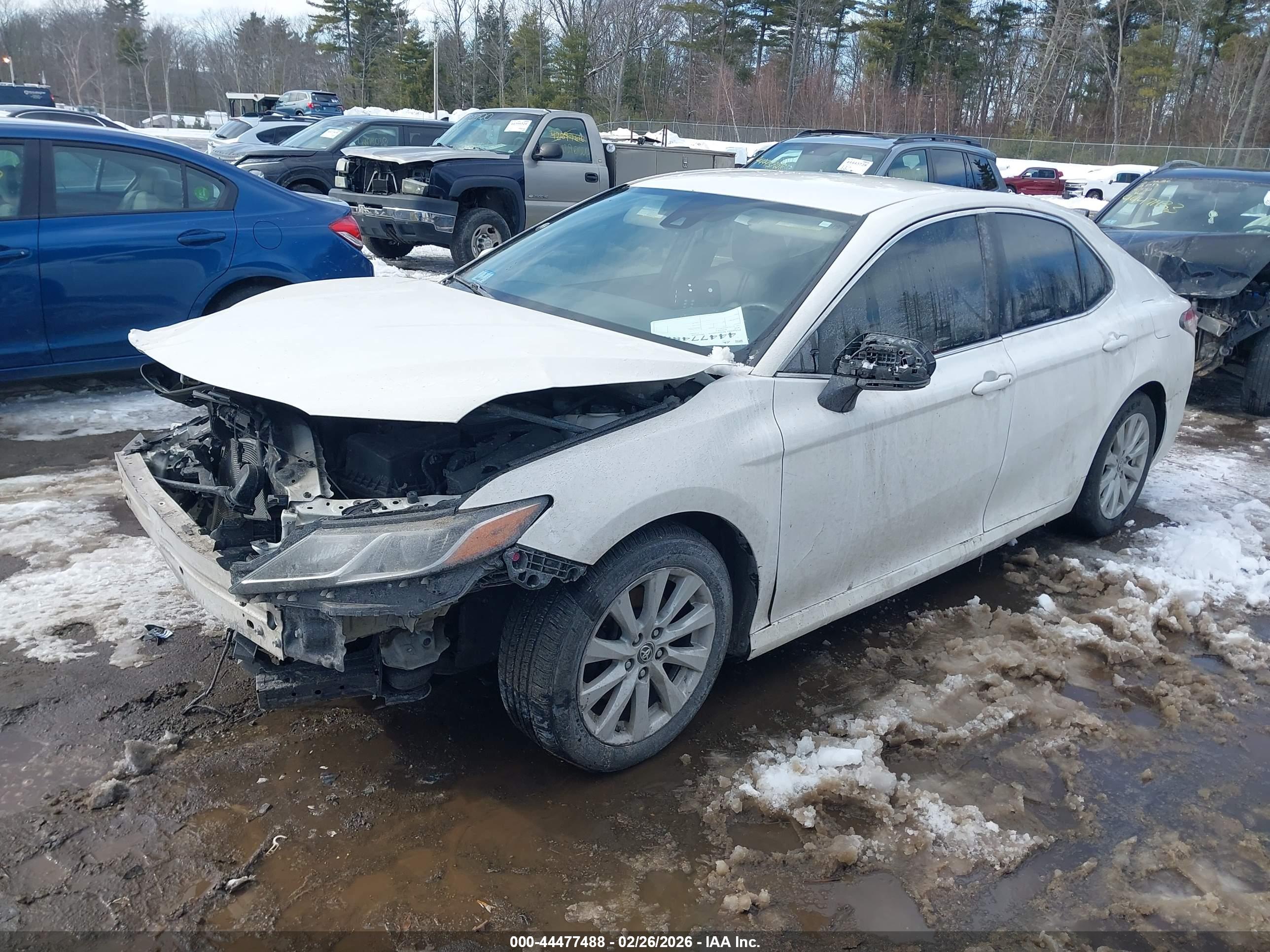 TOYOTA CAMRY image 2