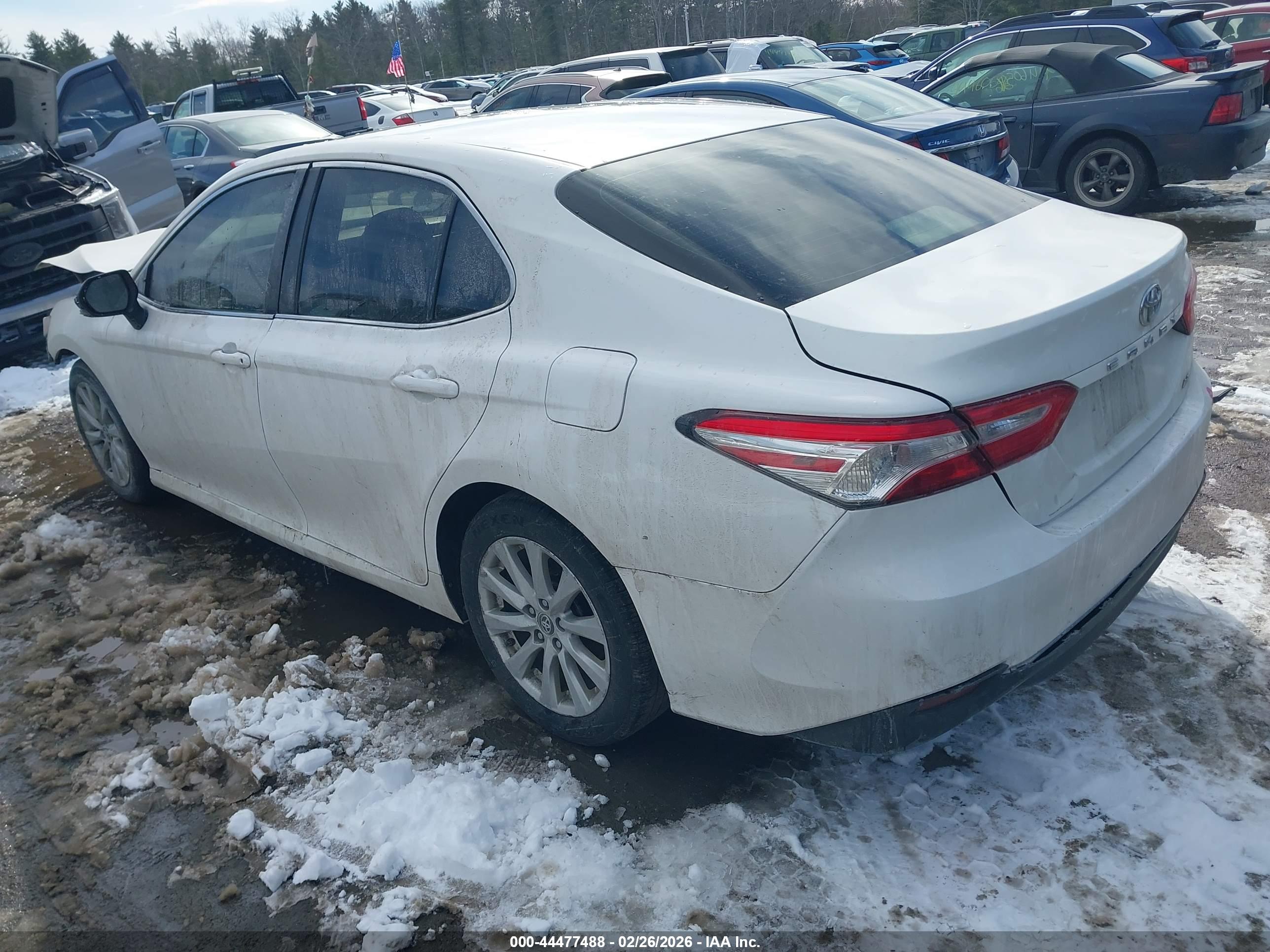TOYOTA CAMRY image 3