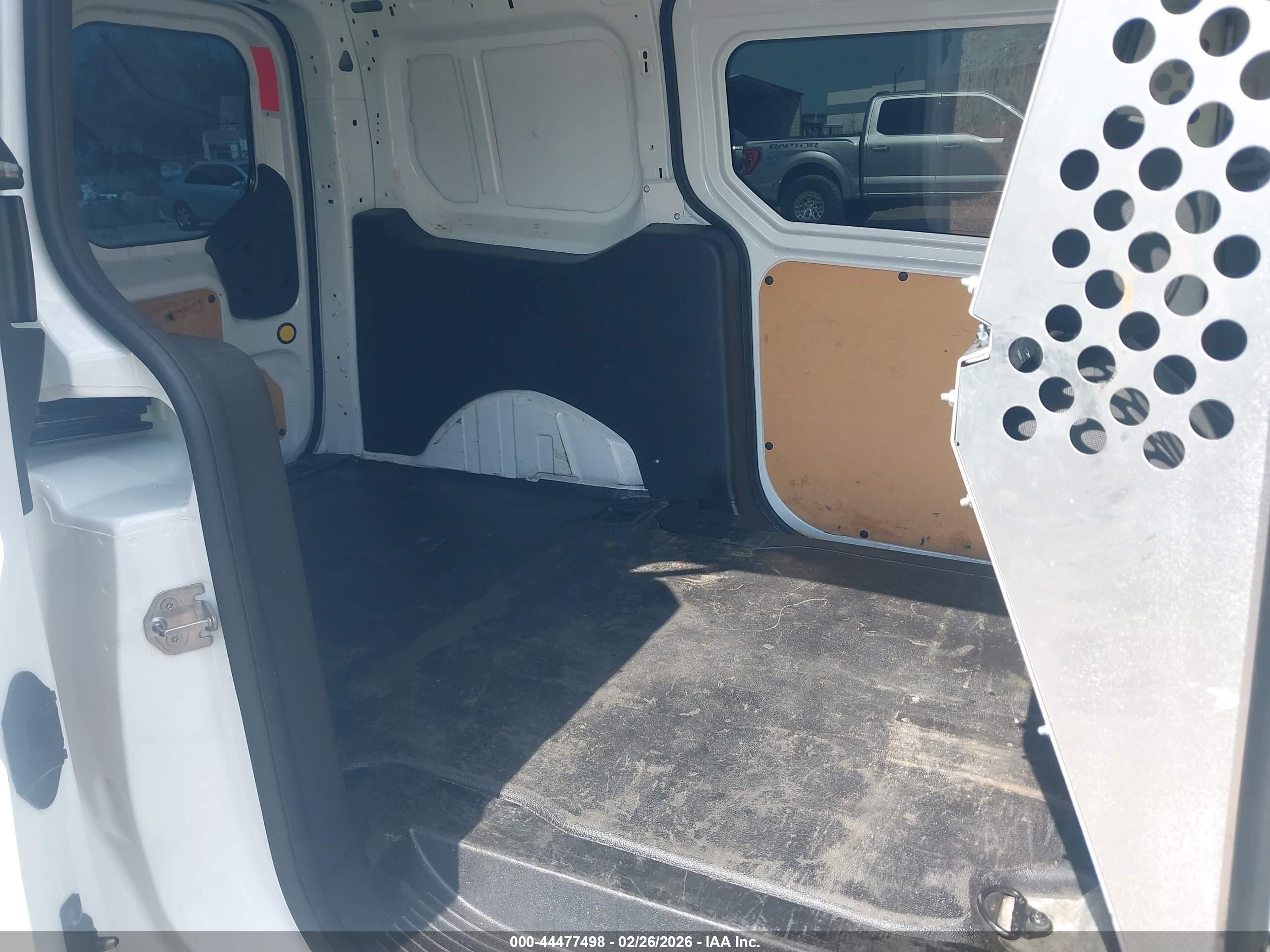 FORD TRANSIT image 8