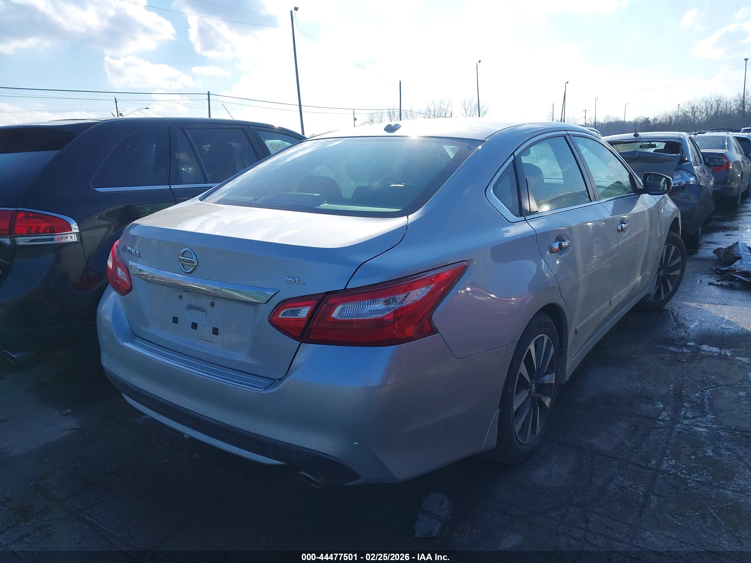 NISSAN ALTIMA image 4