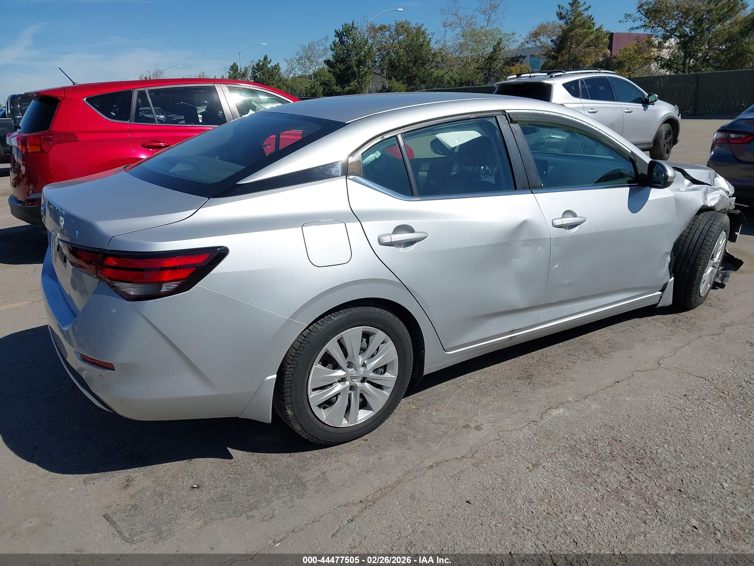 NISSAN SENTRA image 4