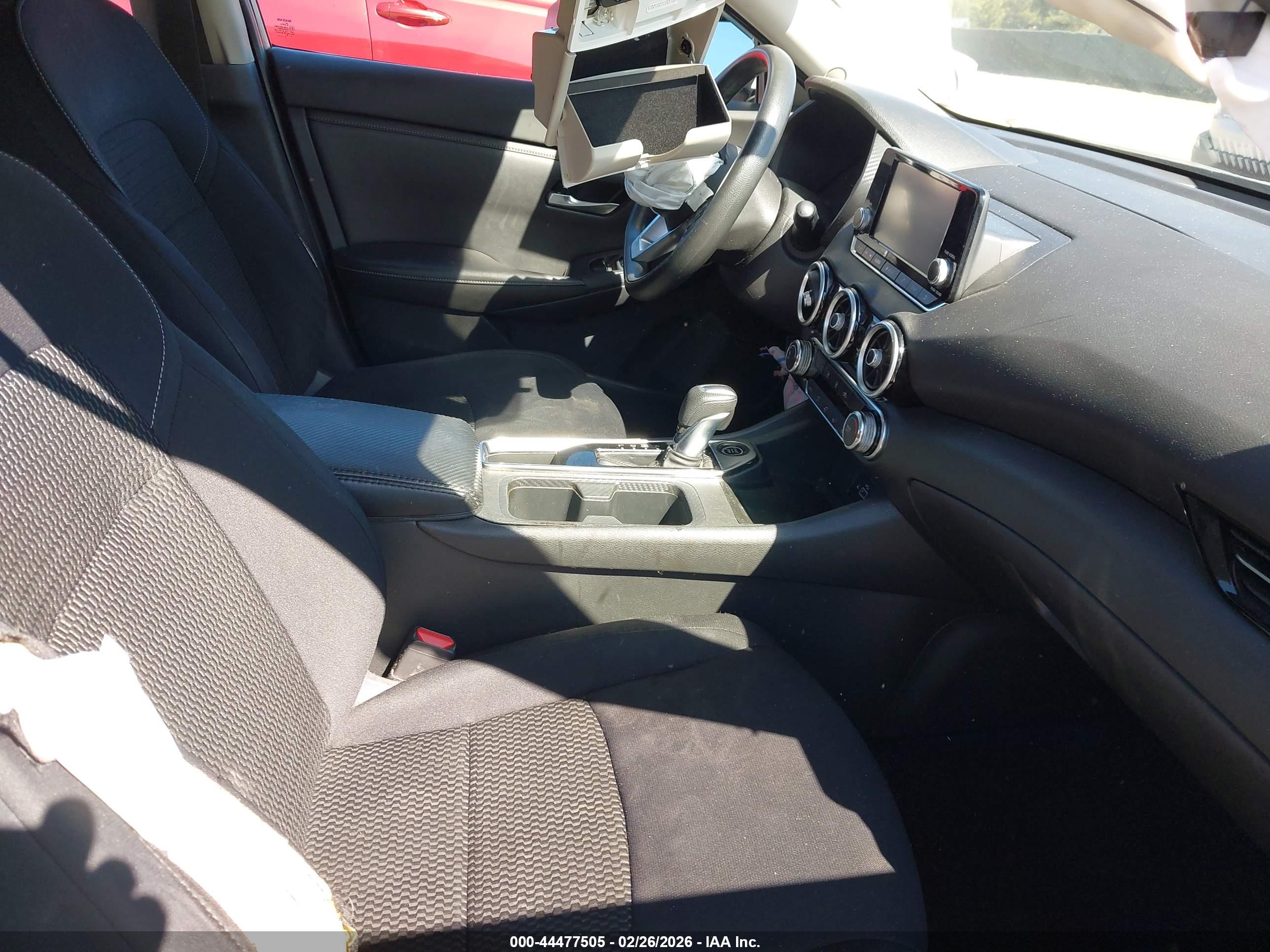 NISSAN SENTRA image 5