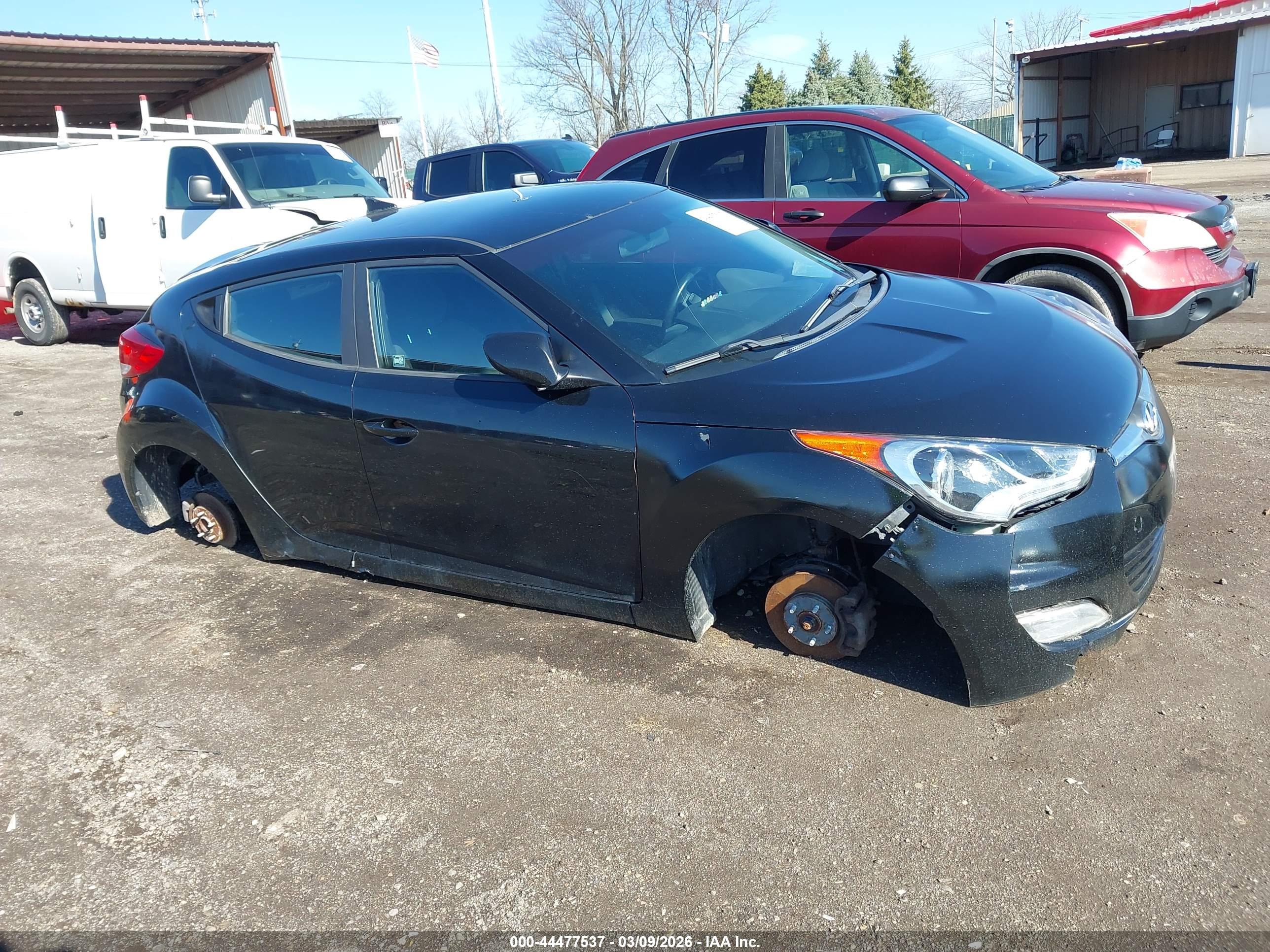 HYUNDAI VELOSTER image 6