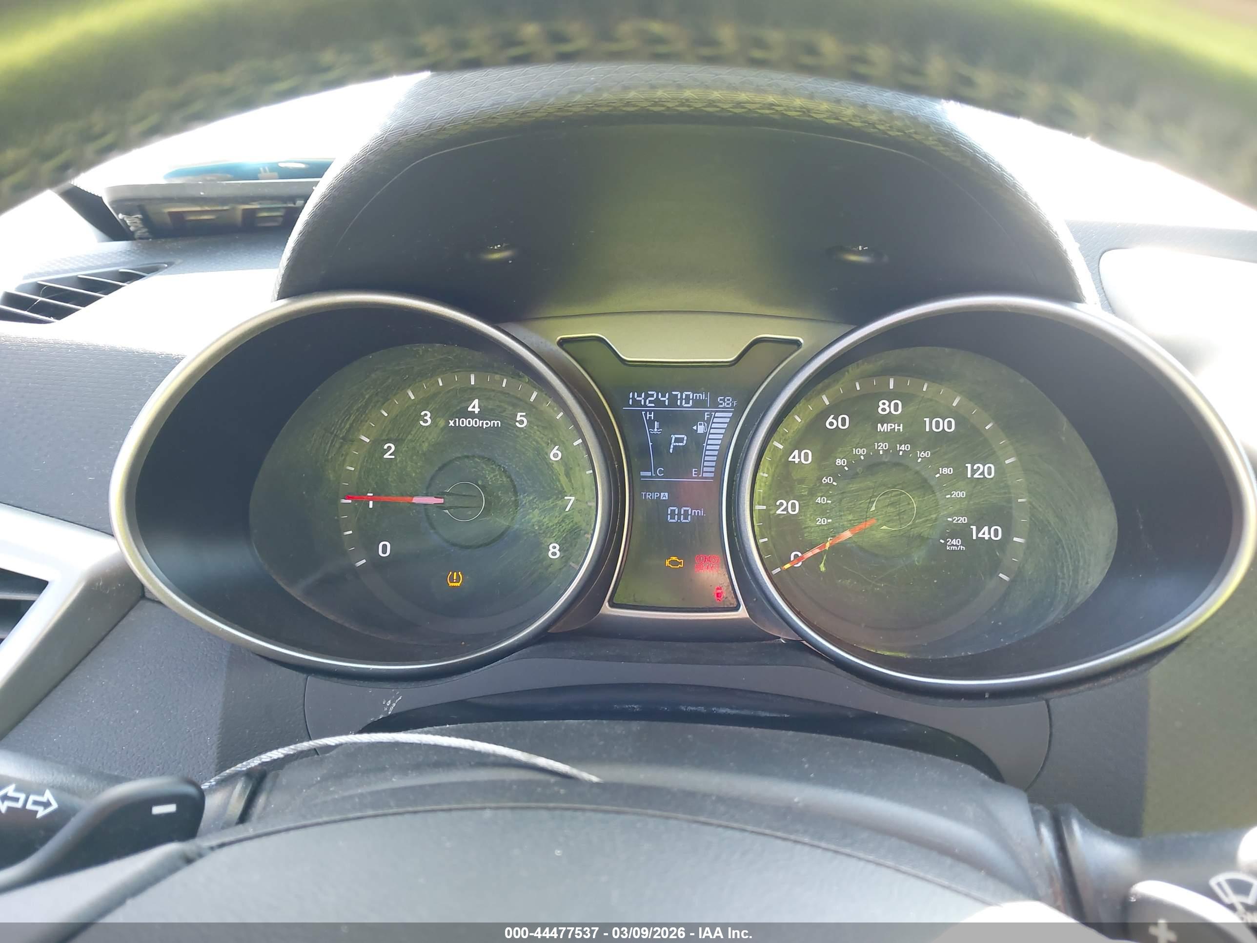 HYUNDAI VELOSTER image 7