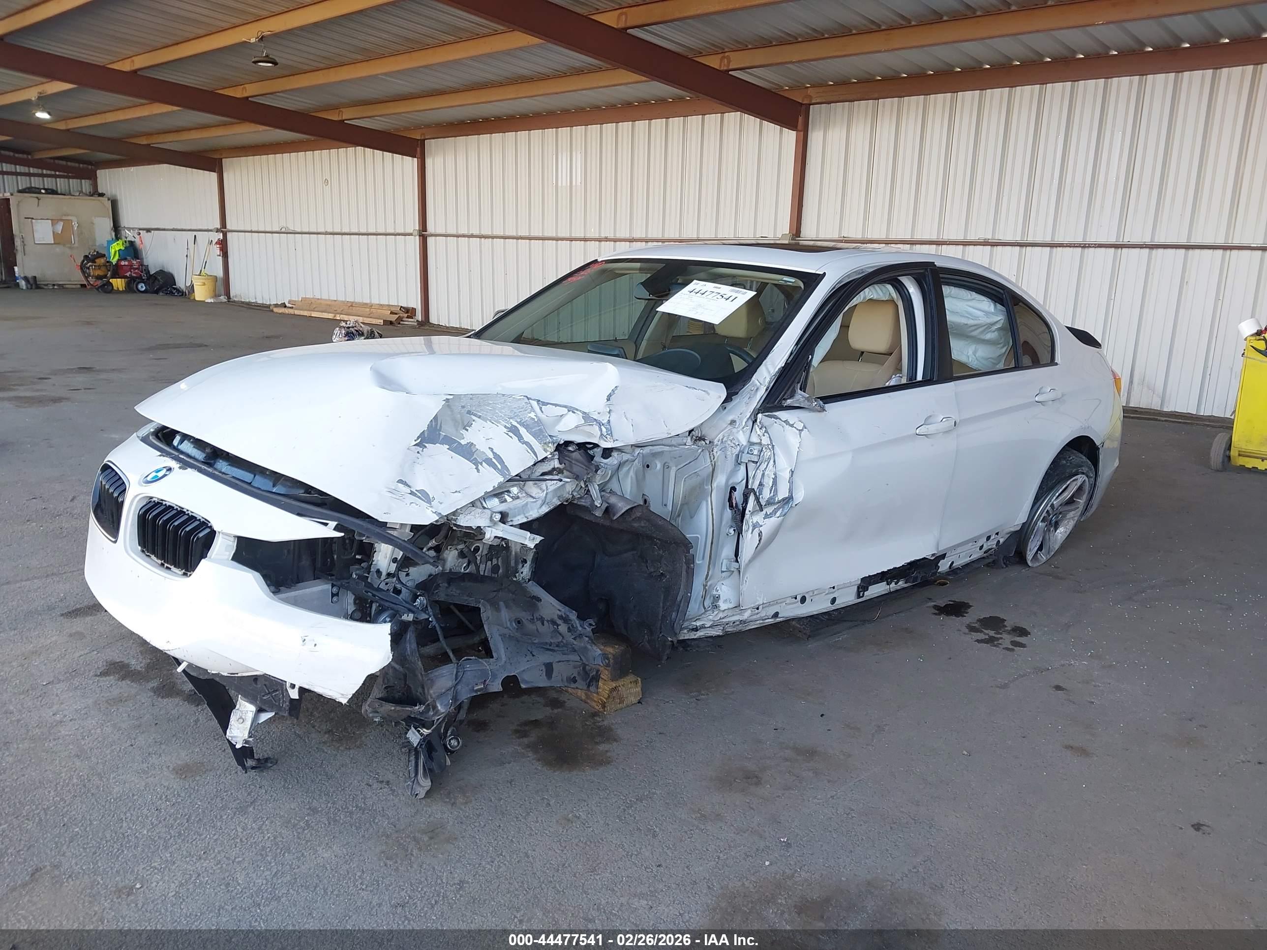 BMW 320I image 6