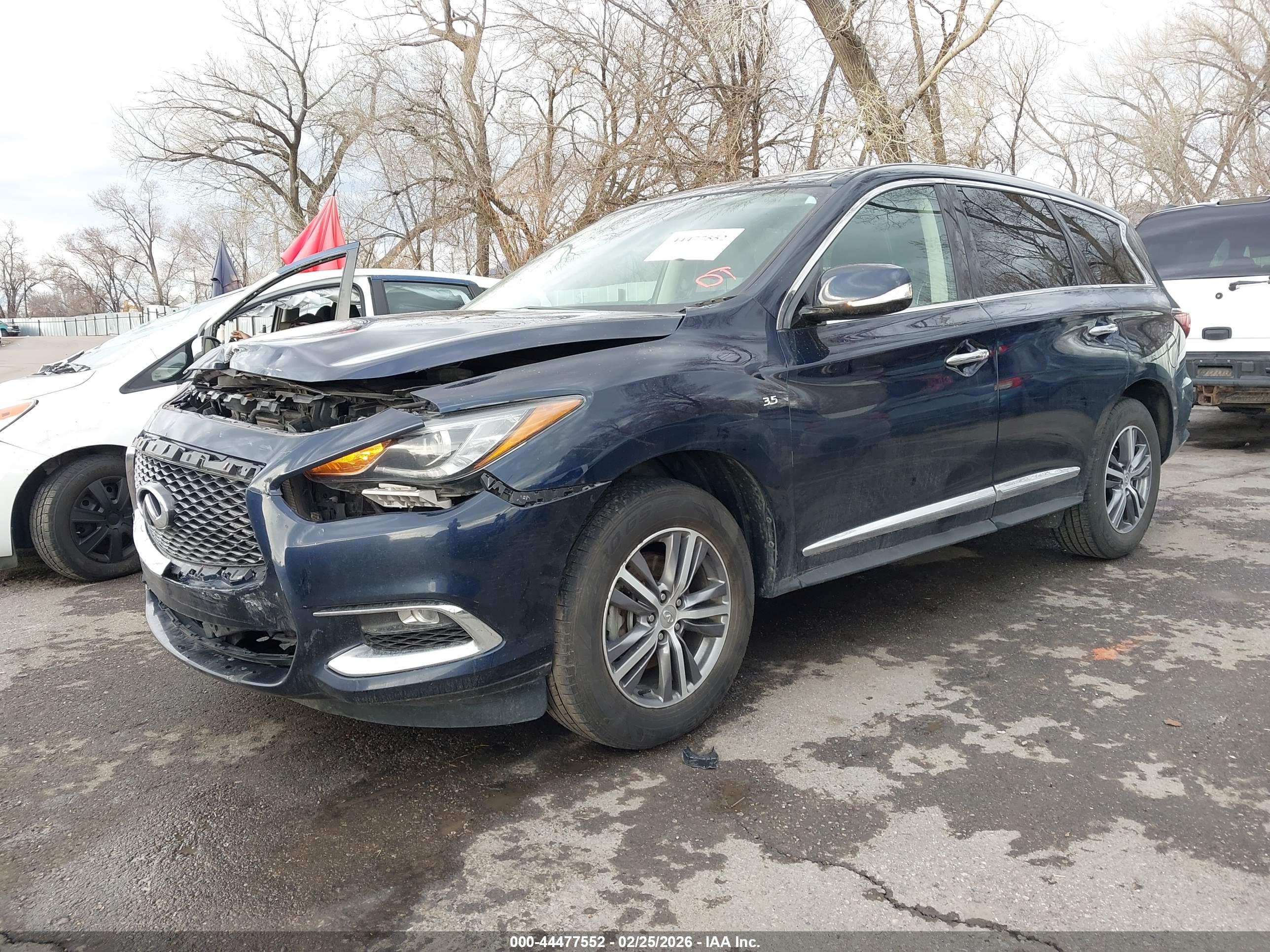 INFINITI QX60 image 2