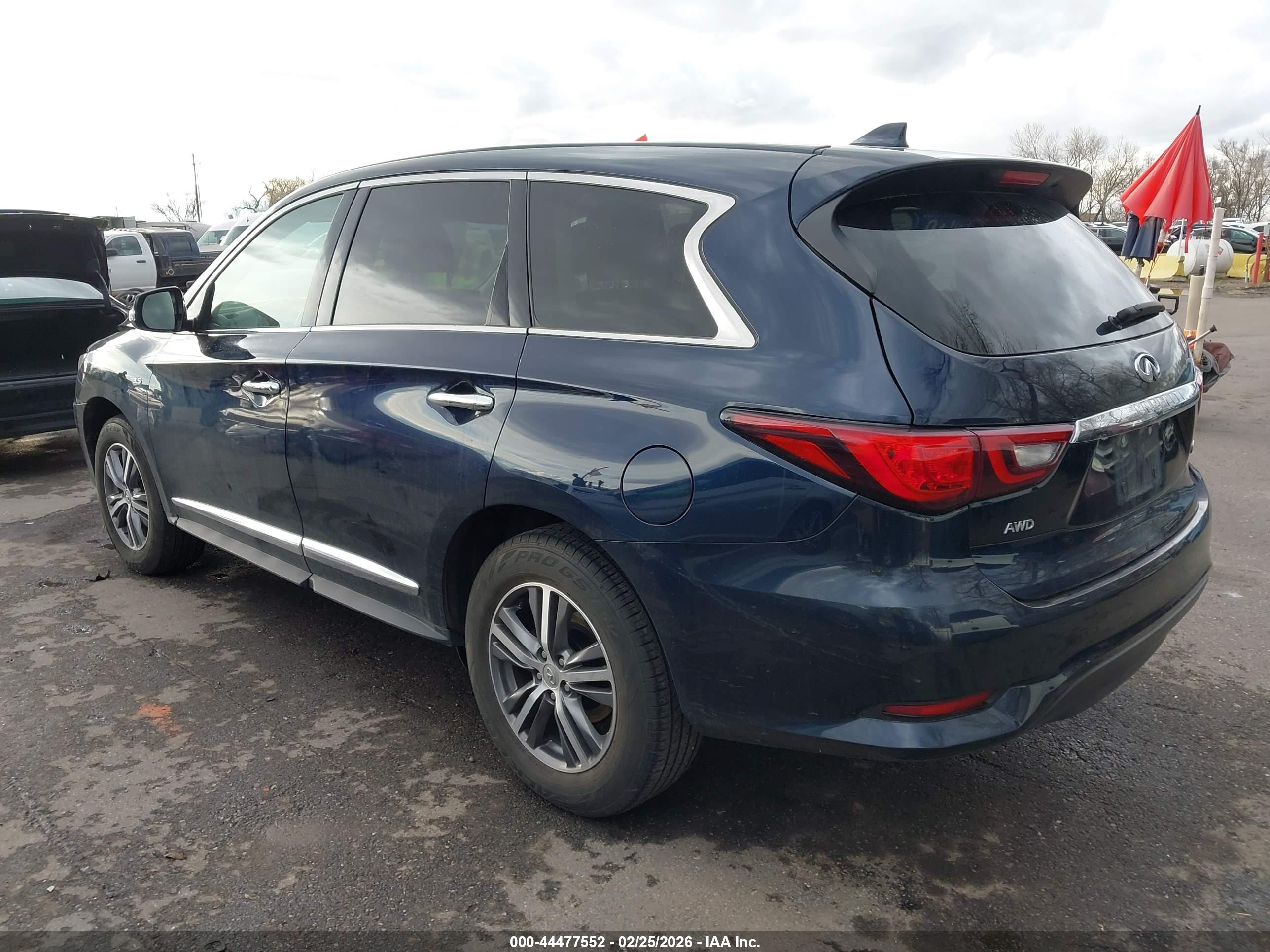 INFINITI QX60 image 3