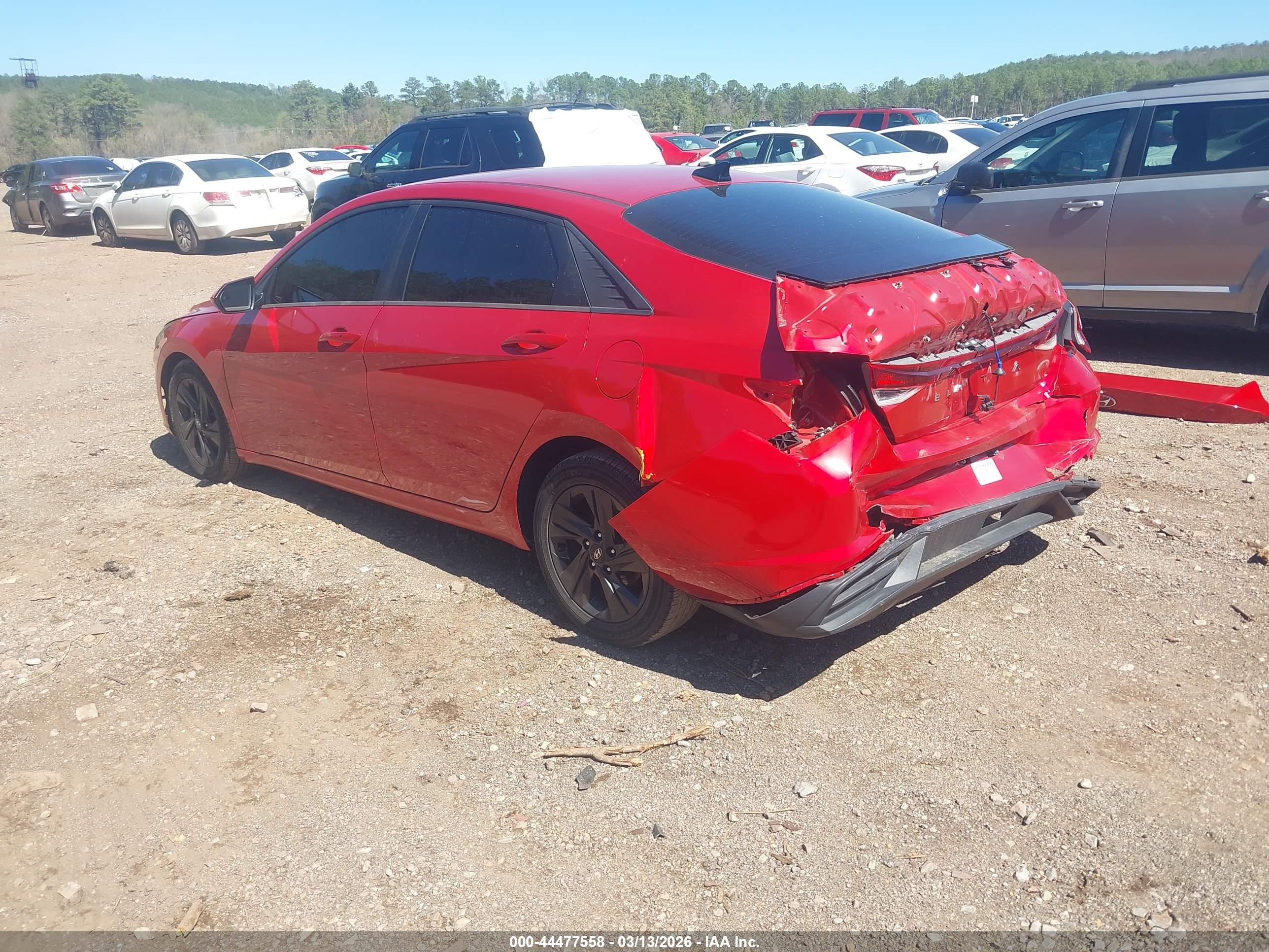 HYUNDAI ELANTRA image 3