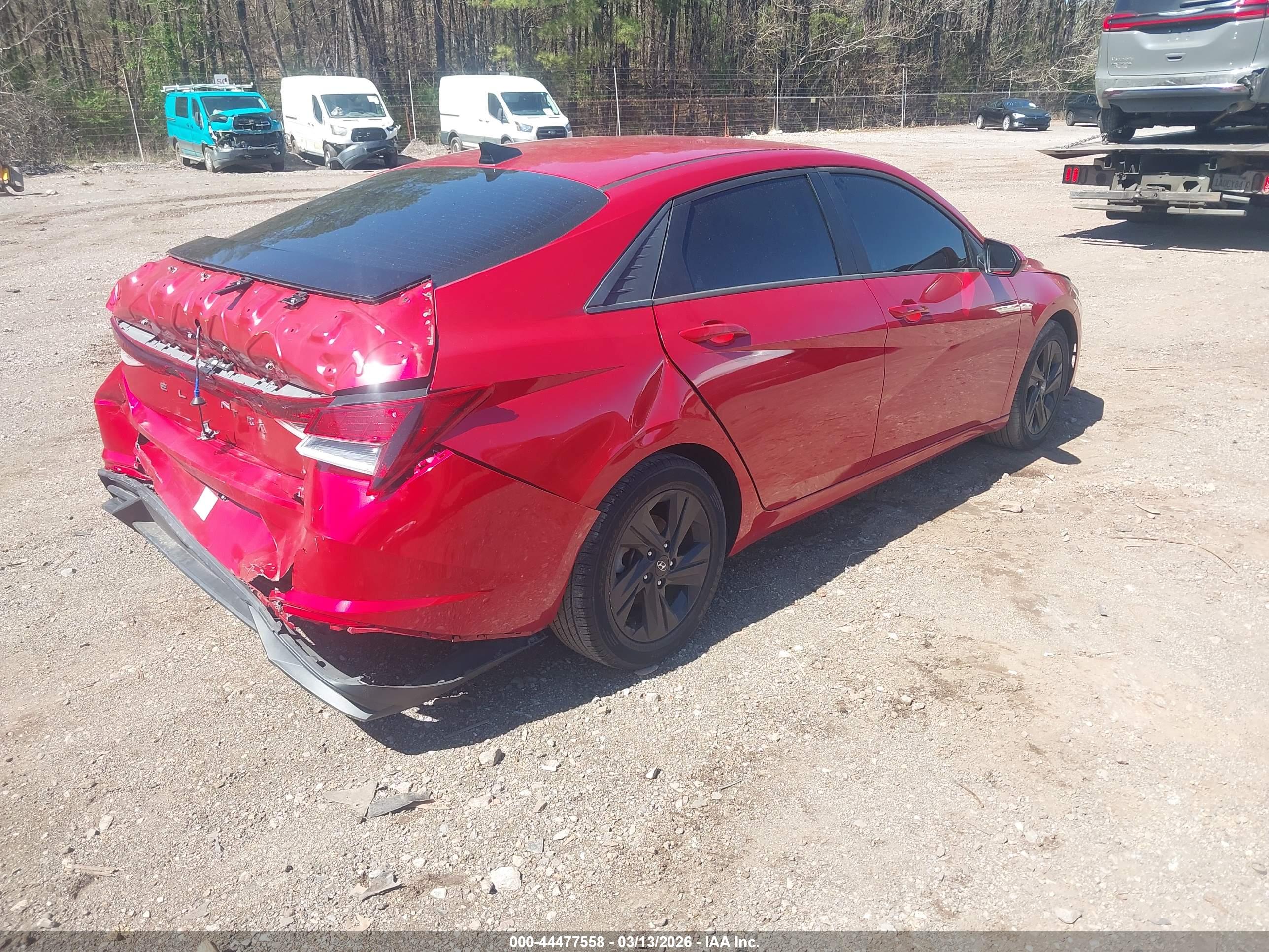 HYUNDAI ELANTRA image 4