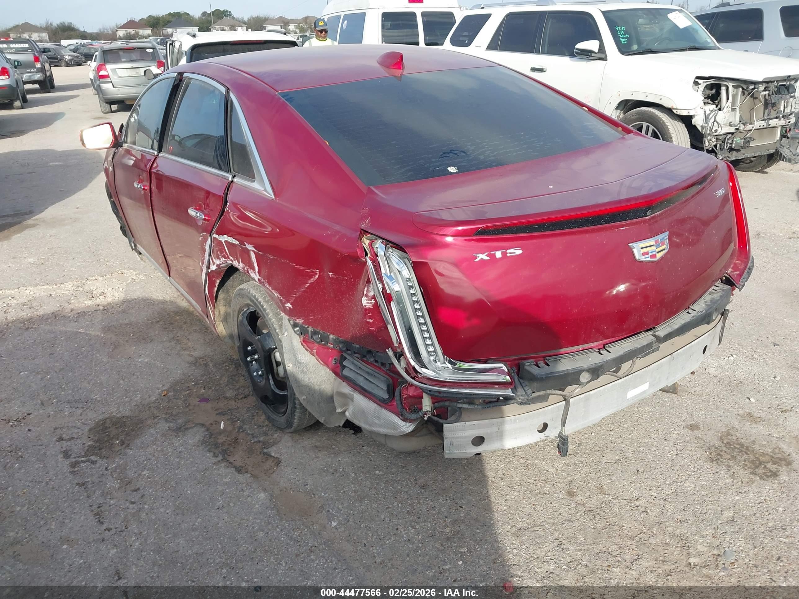 CADILLAC XTS image 3