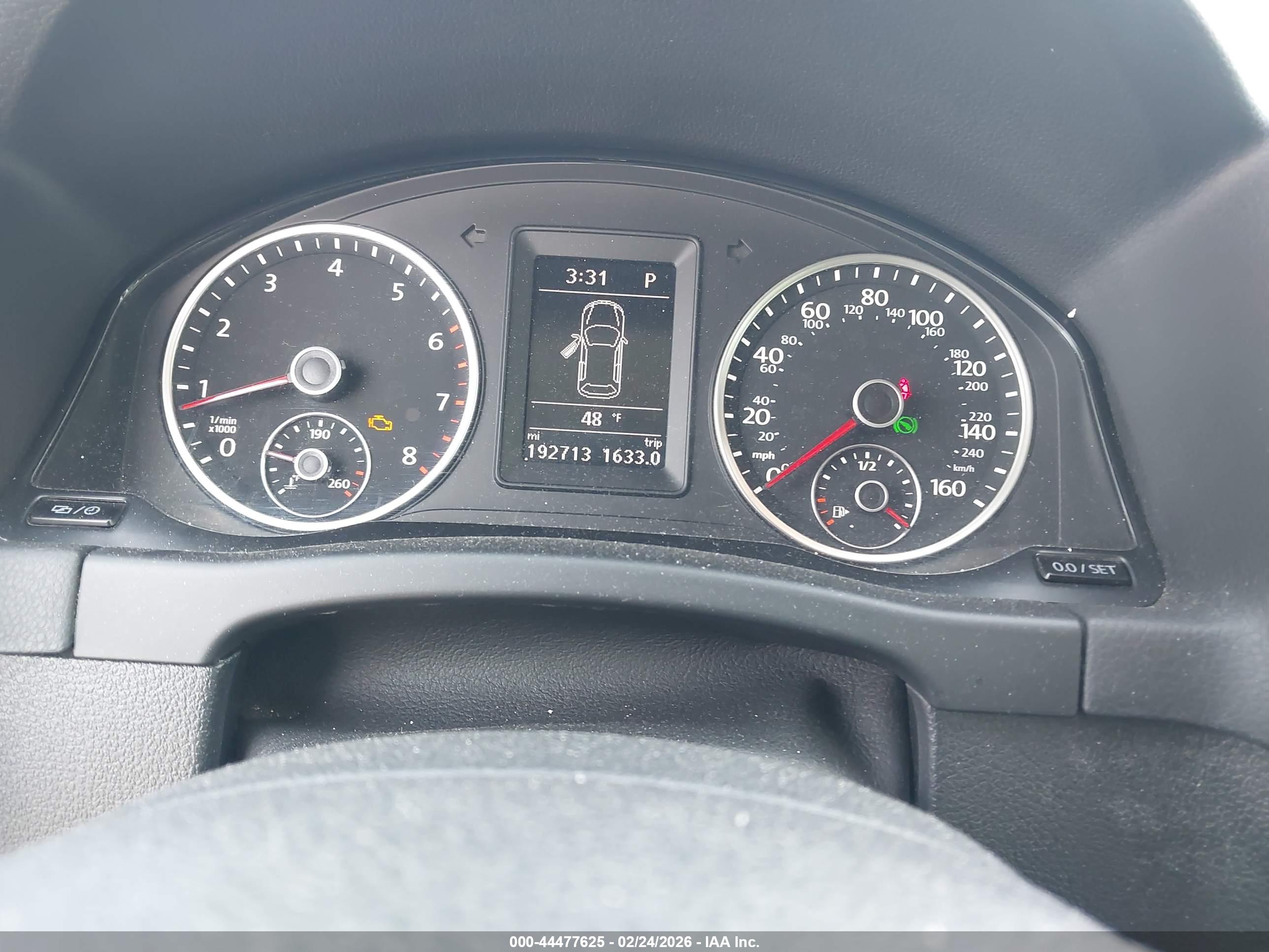 VOLKSWAGEN TIGUAN image 7