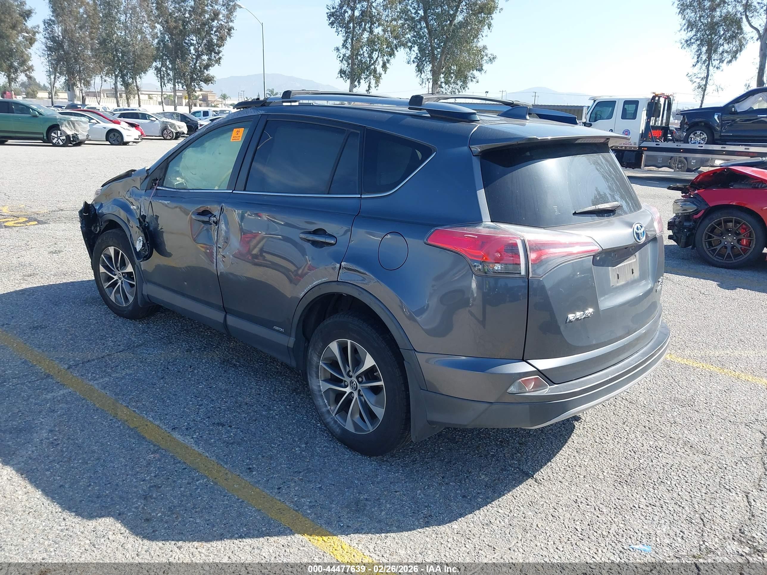 TOYOTA RAV4 image 3