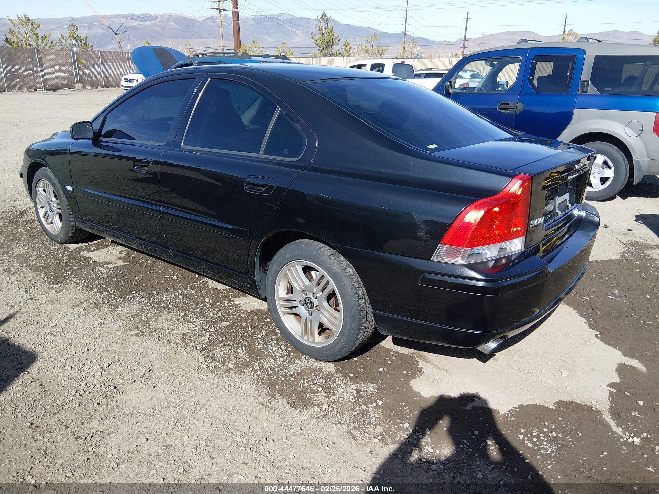 VOLVO S60 image 3