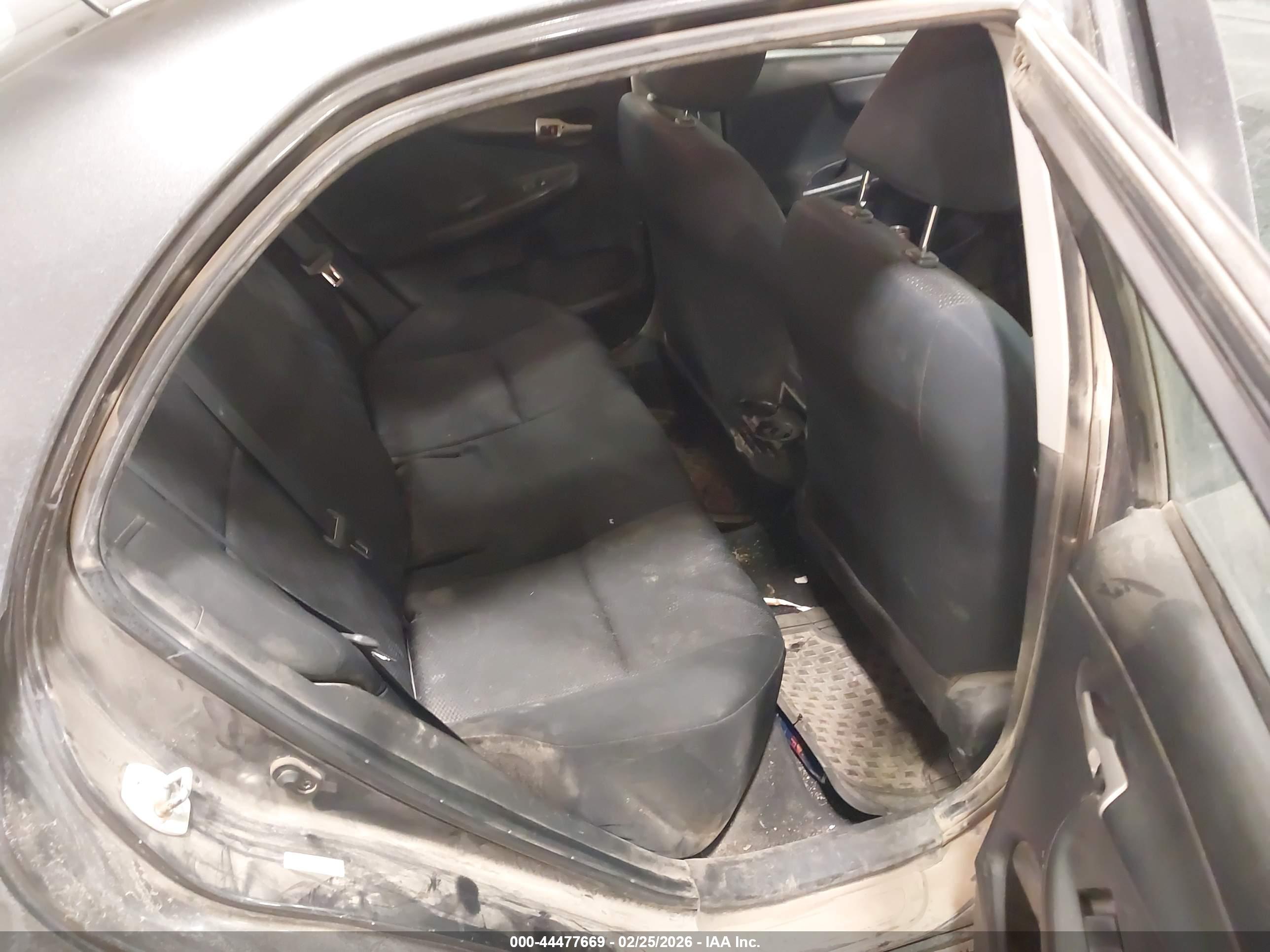 TOYOTA COROLLA image 8