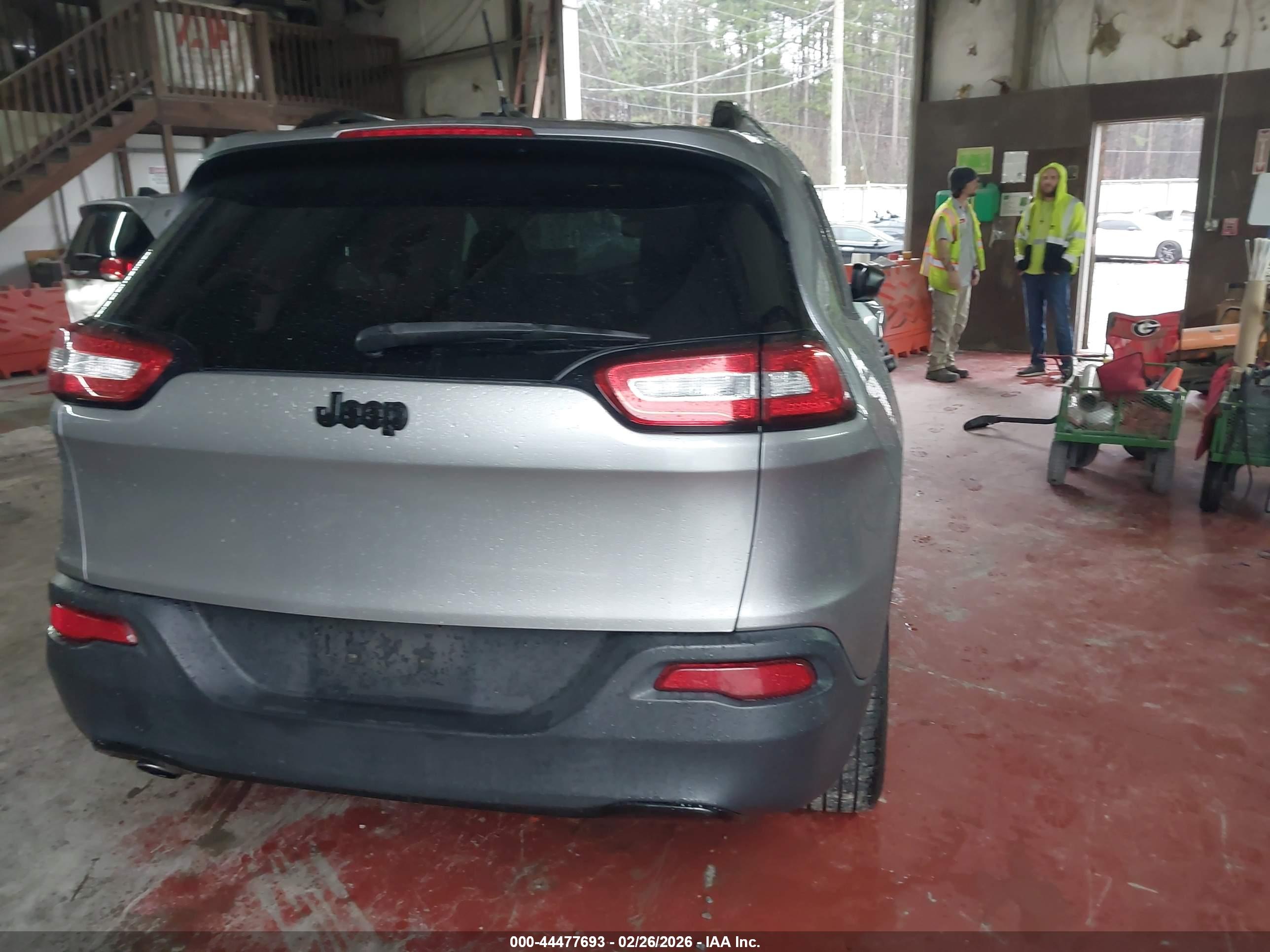 JEEP CHEROKEE image 4