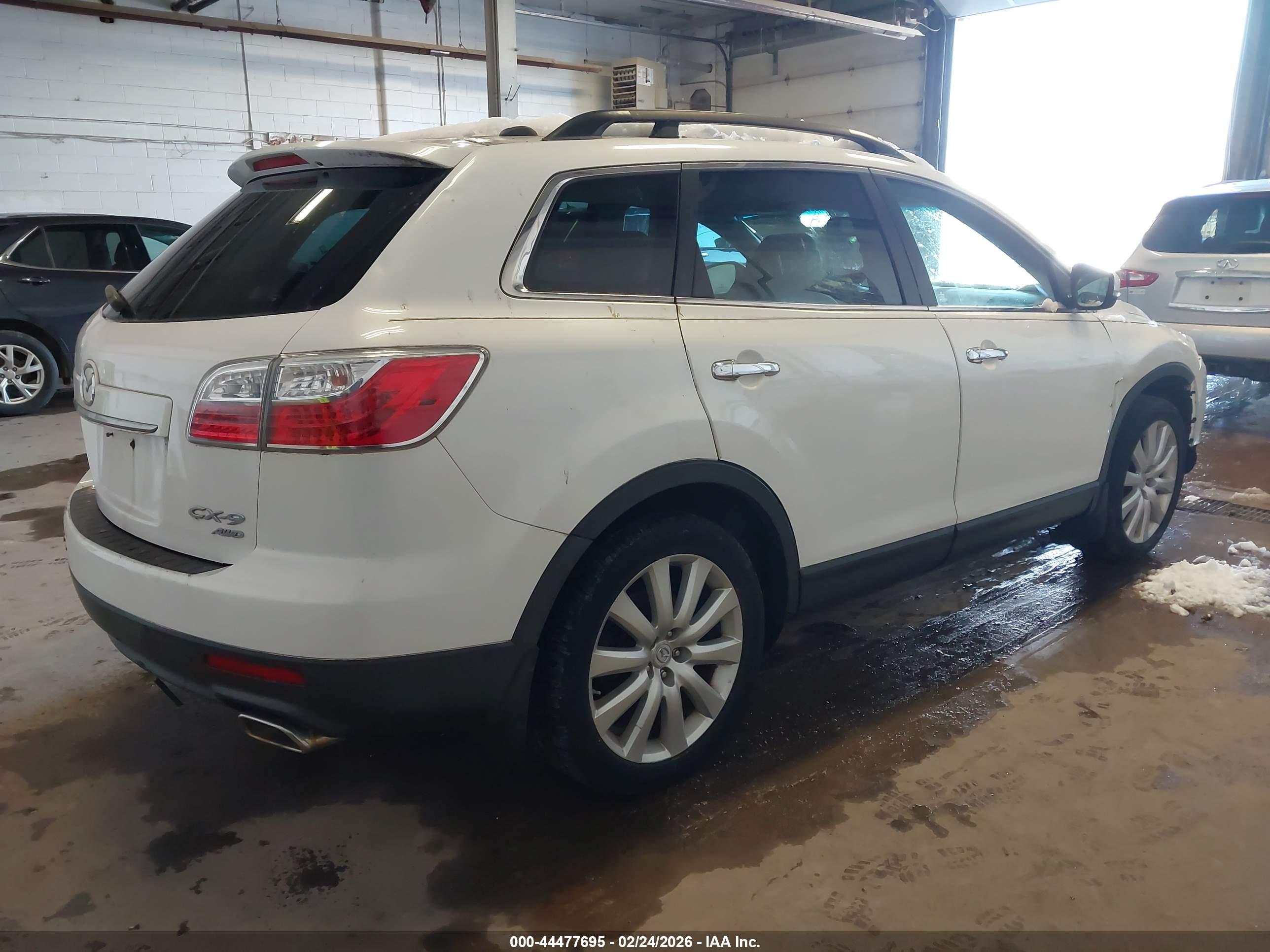 MAZDA CX-9 image 4