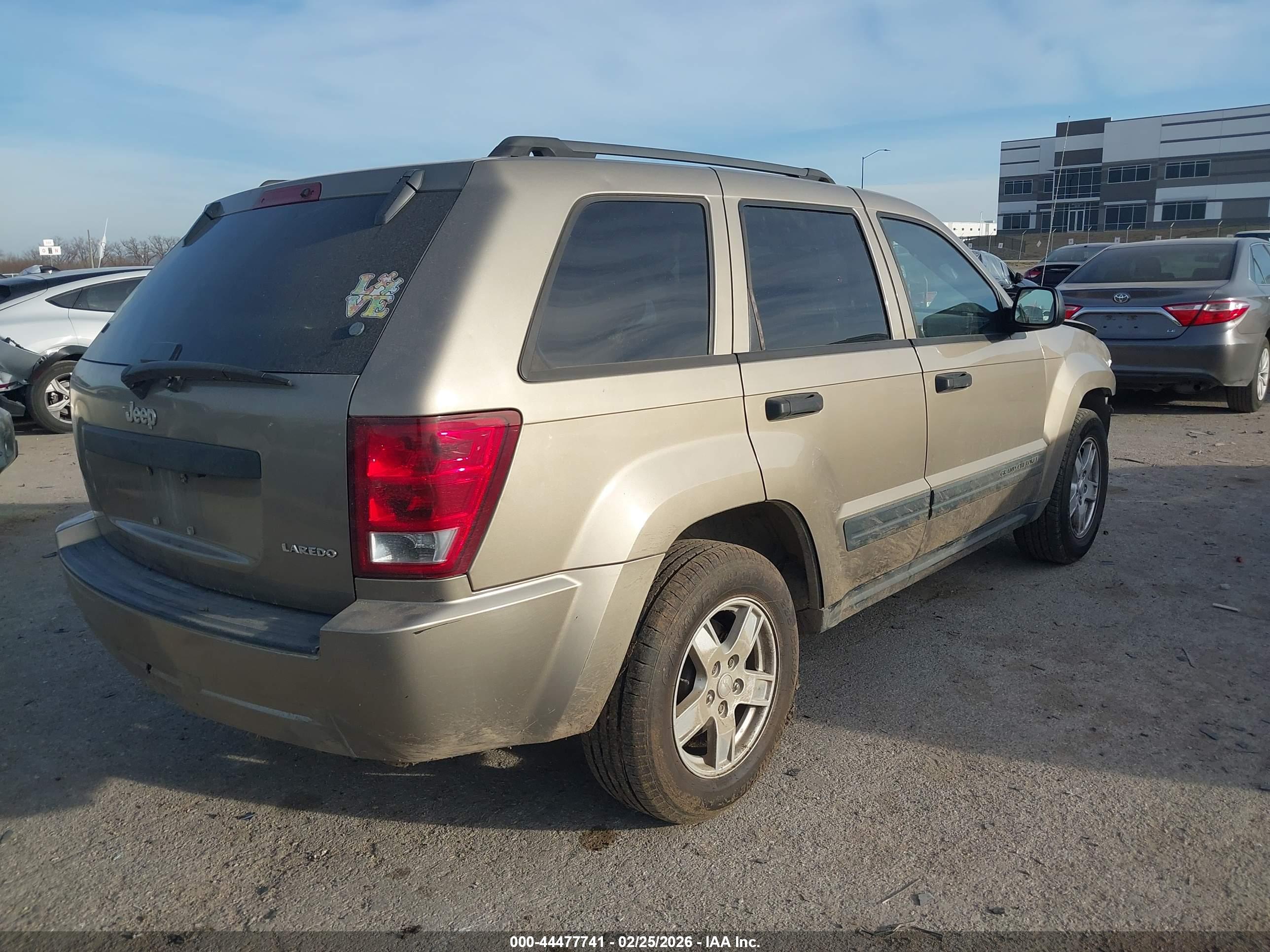 JEEP GRAND image 4