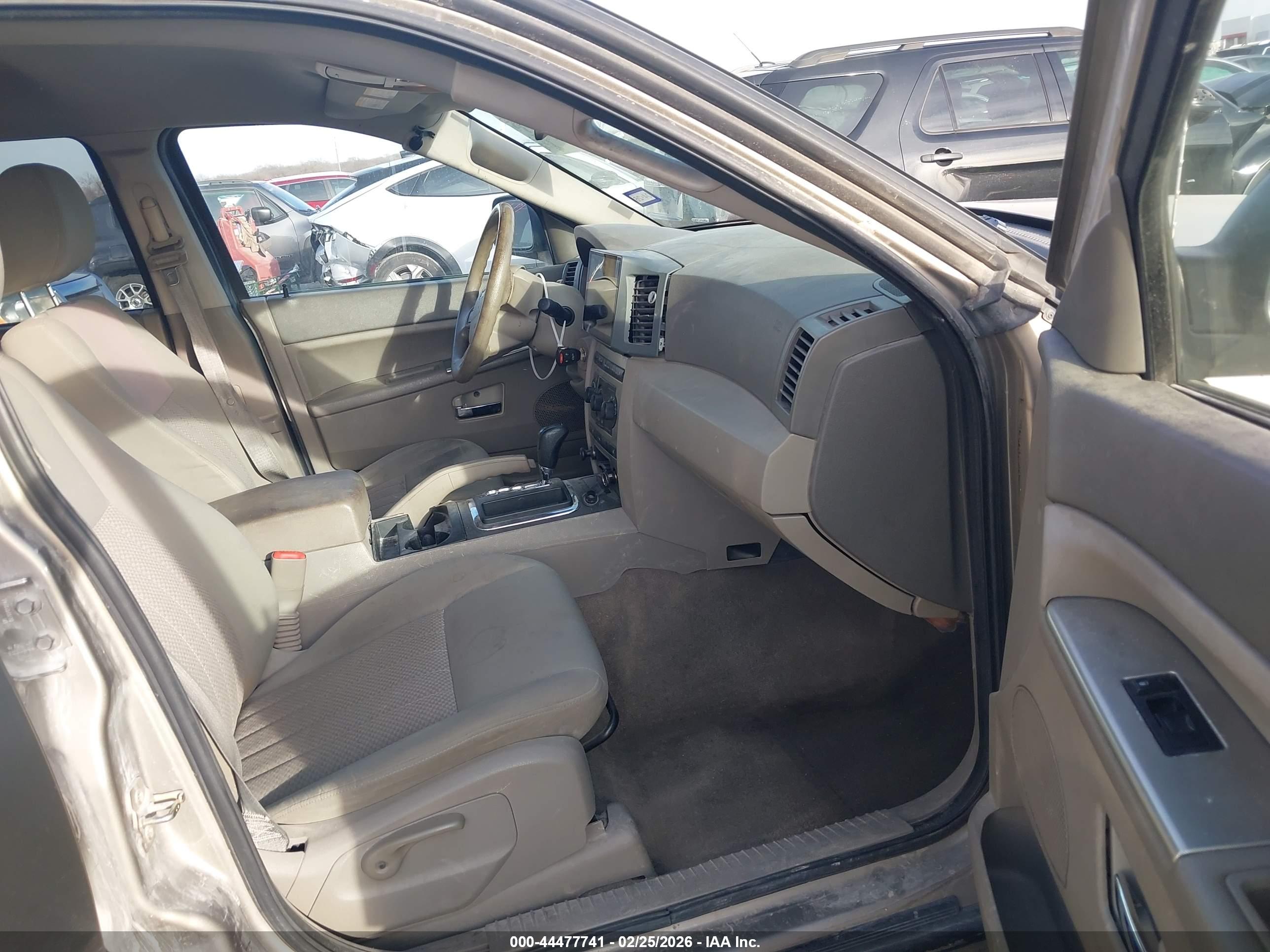 JEEP GRAND image 5