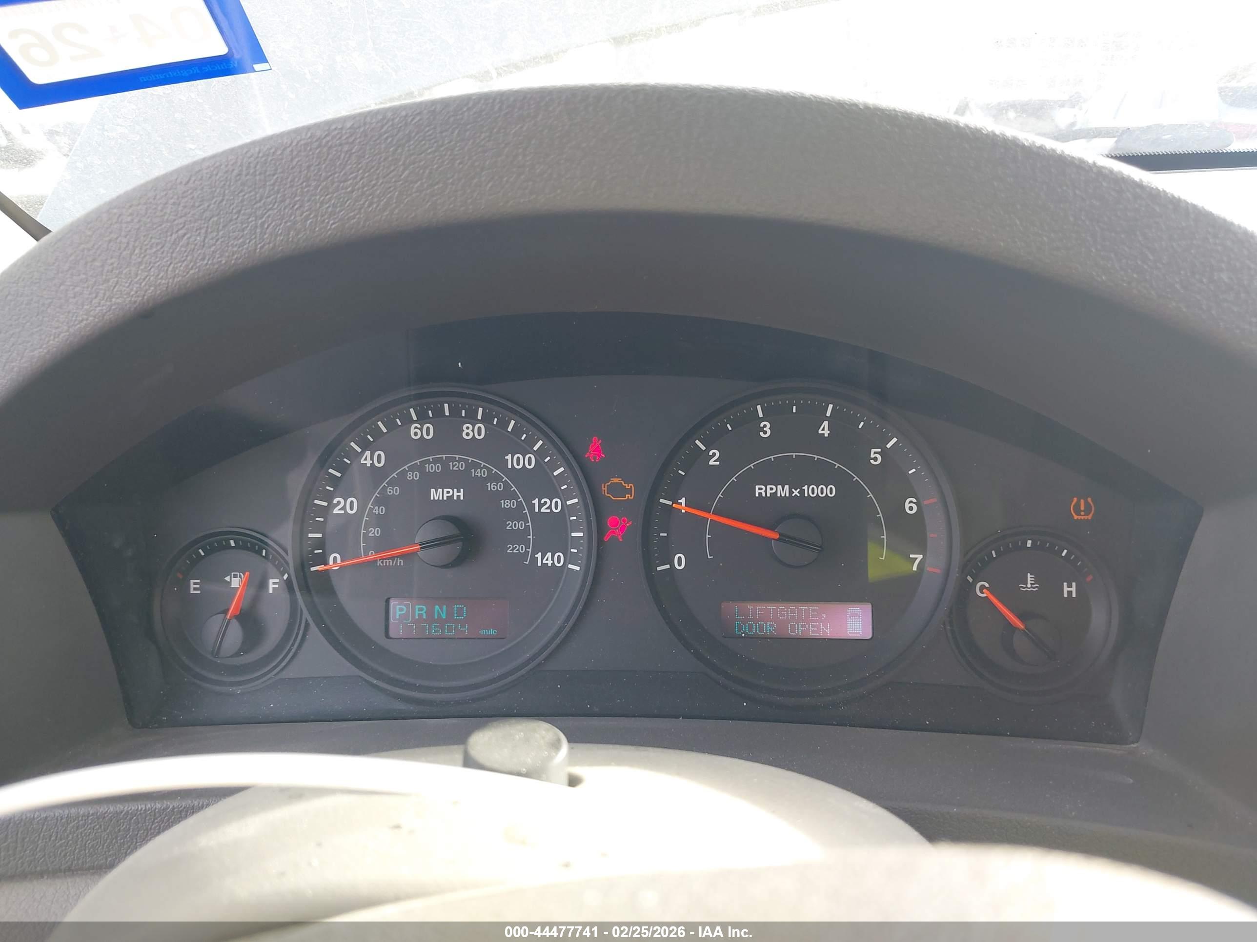 JEEP GRAND image 7