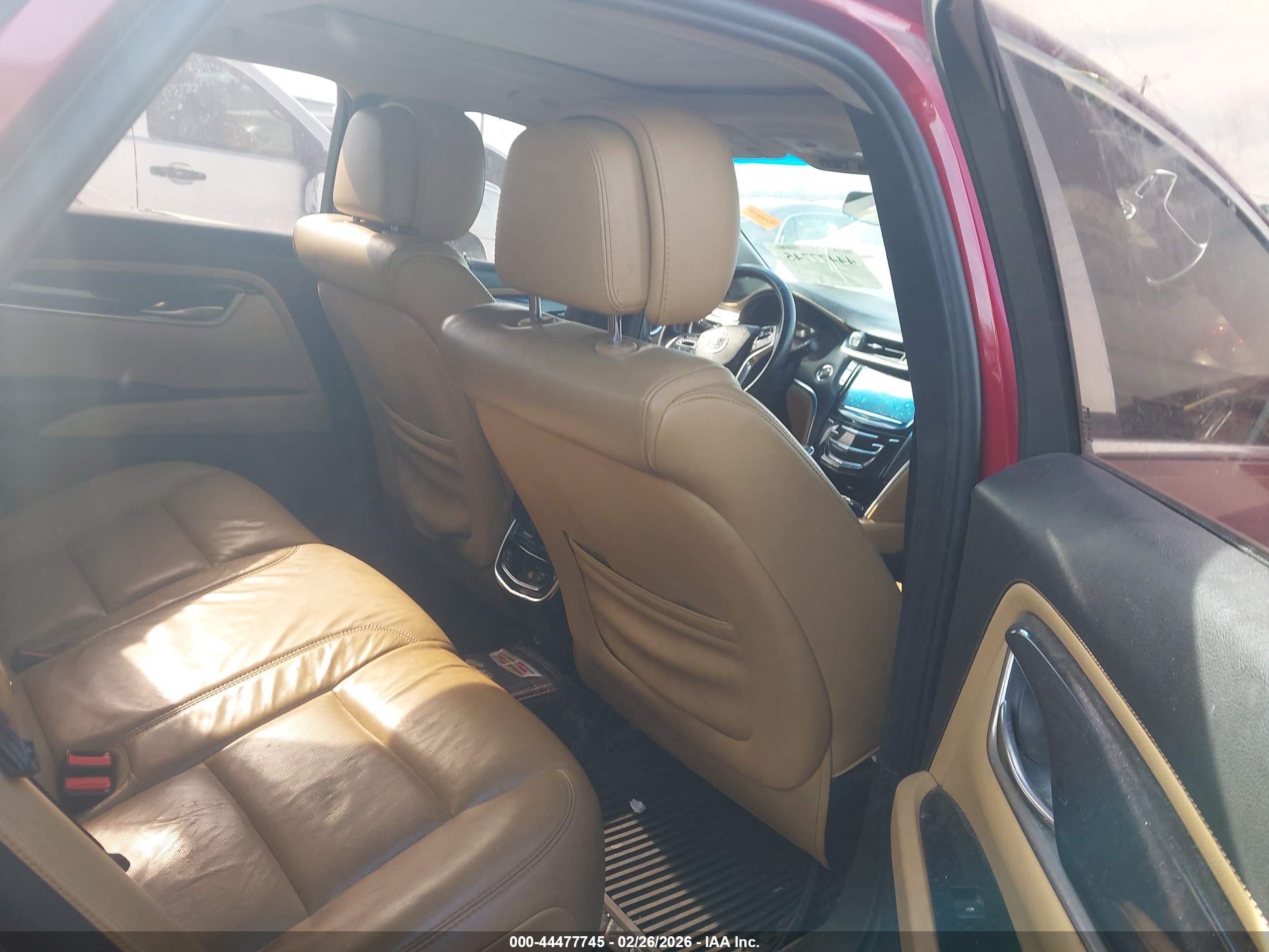 CADILLAC XTS image 8