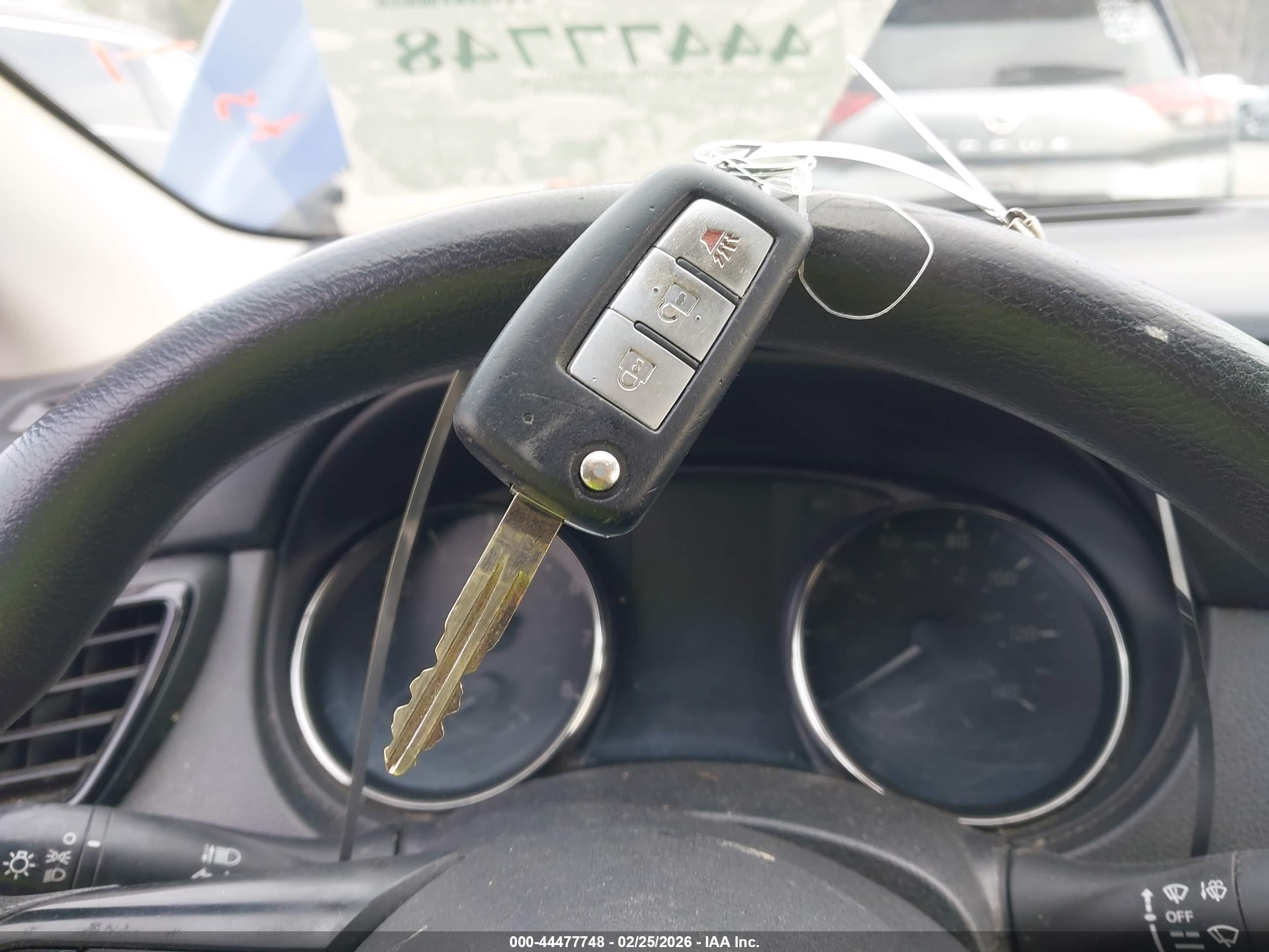 NISSAN ROGUE image 11