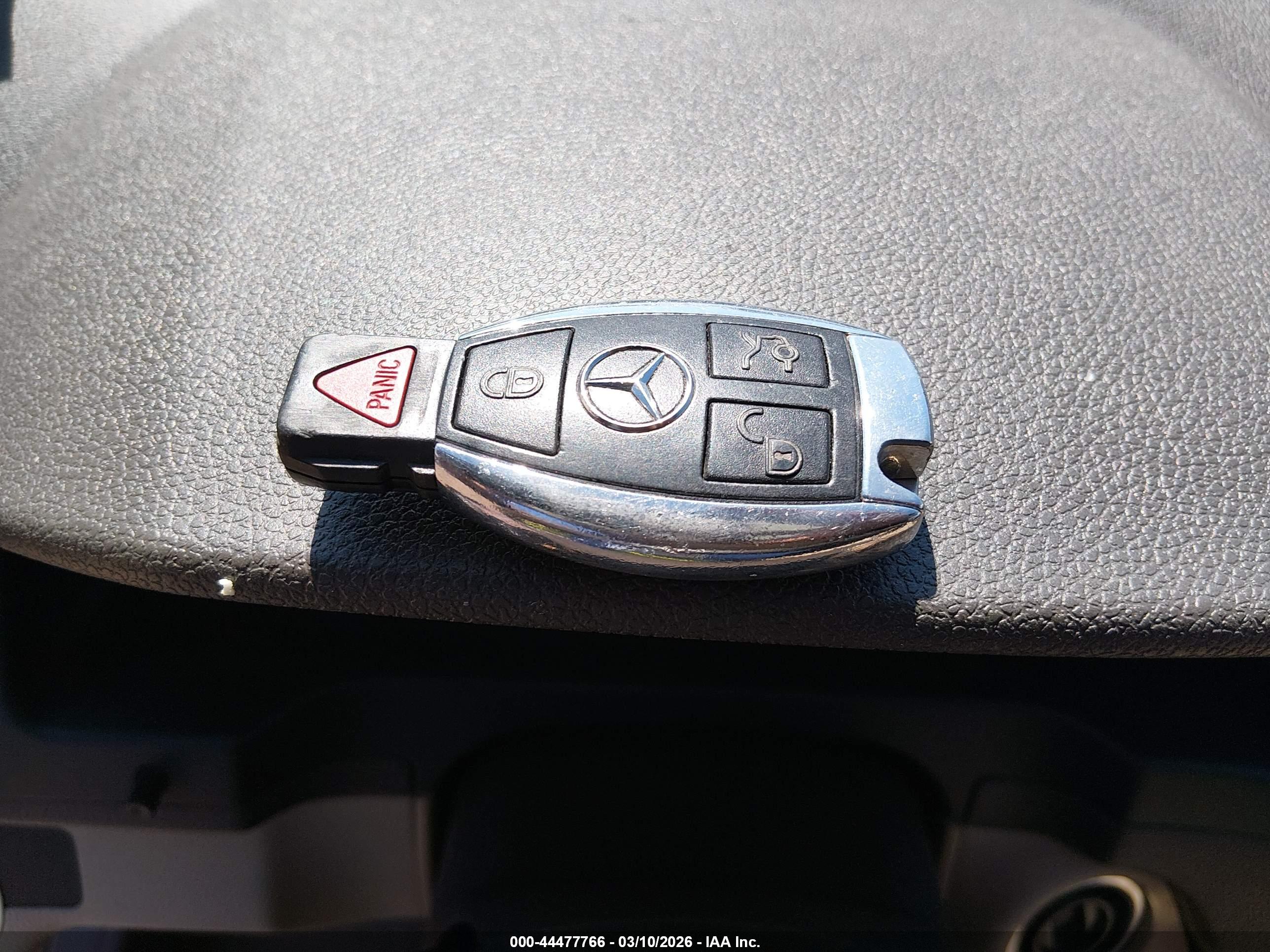 MERCEDES-BENZ C image 11
