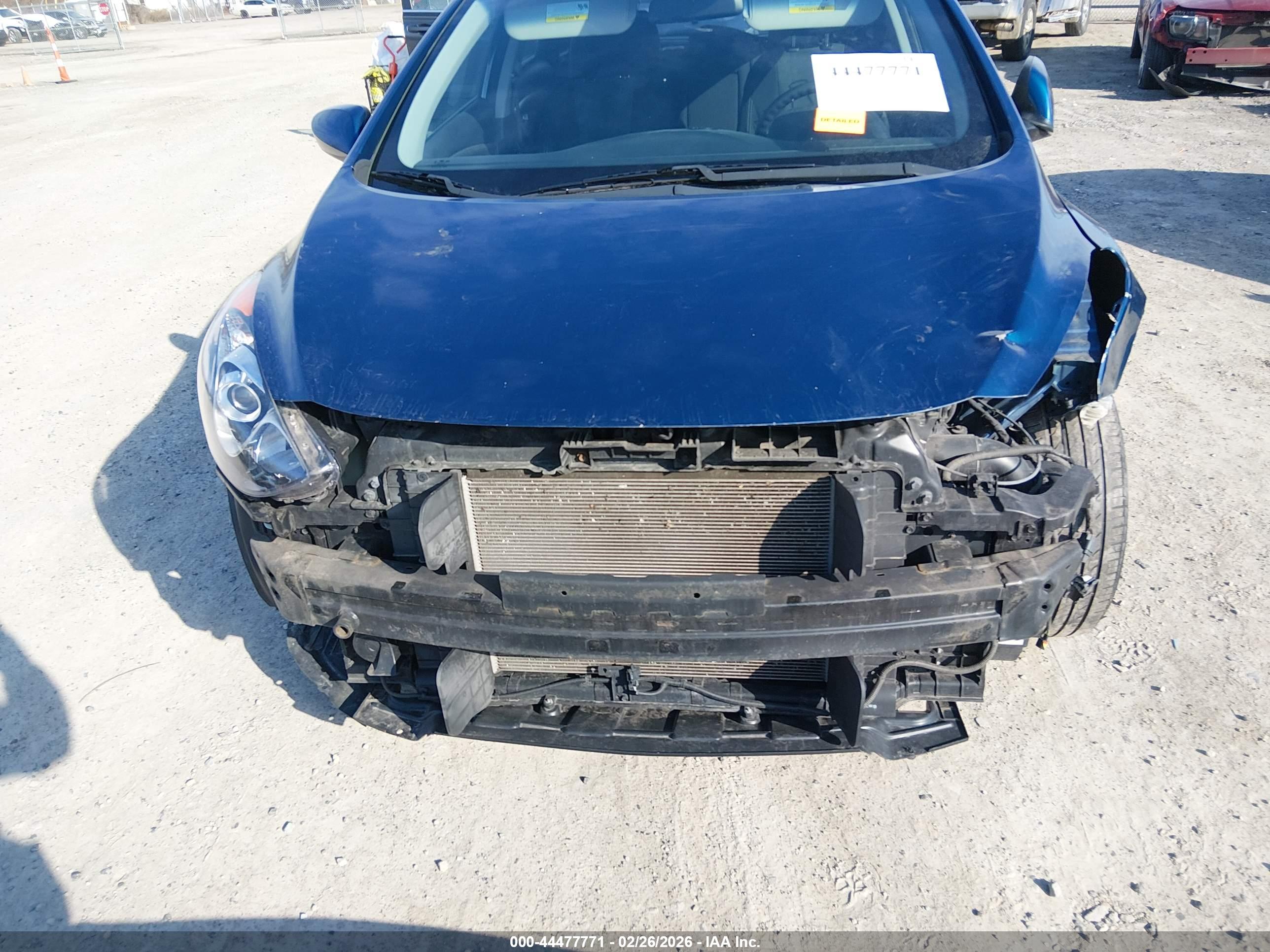 HYUNDAI ELANTRA image 6