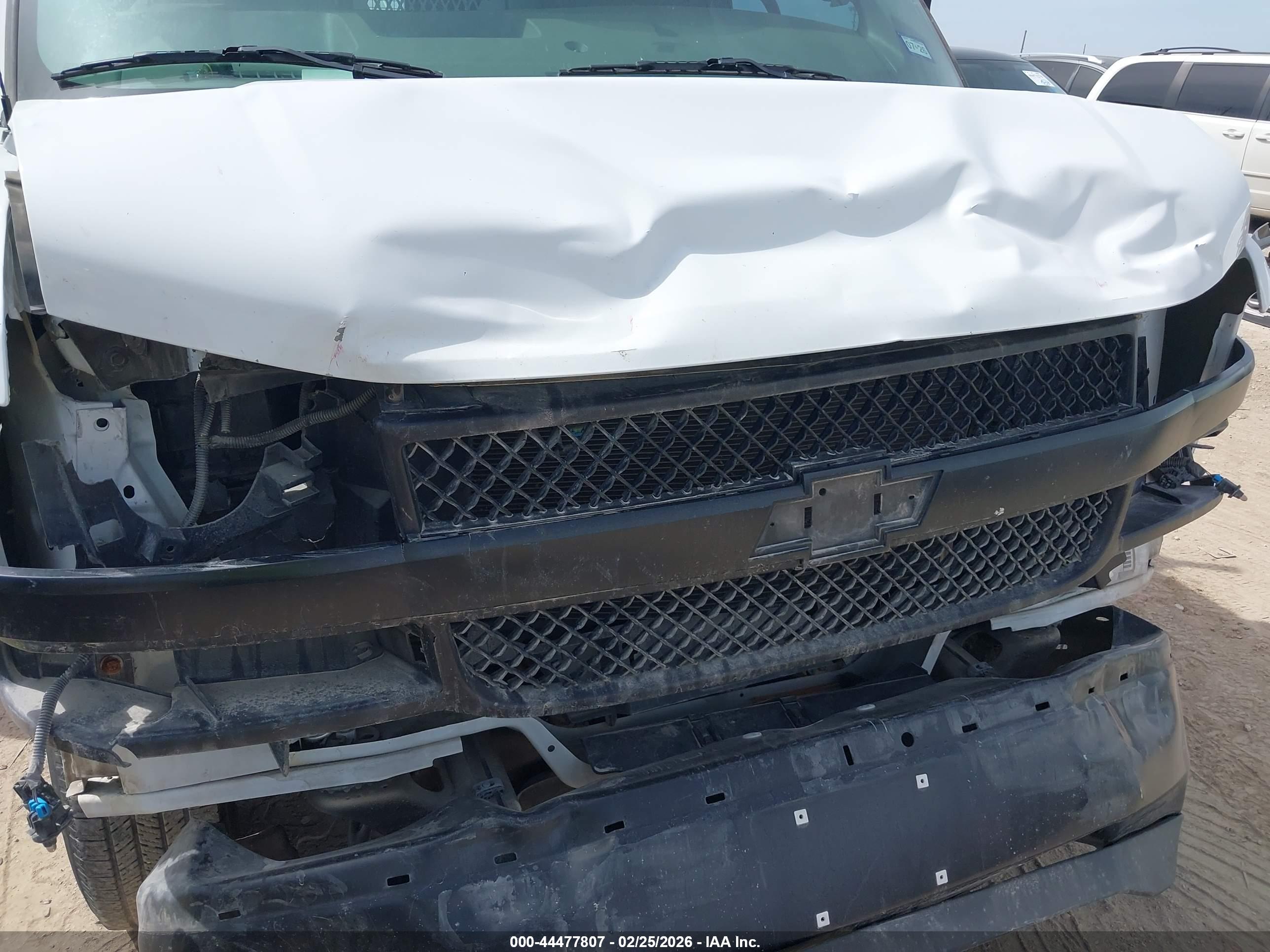 CHEVROLET EXPRESS image 6