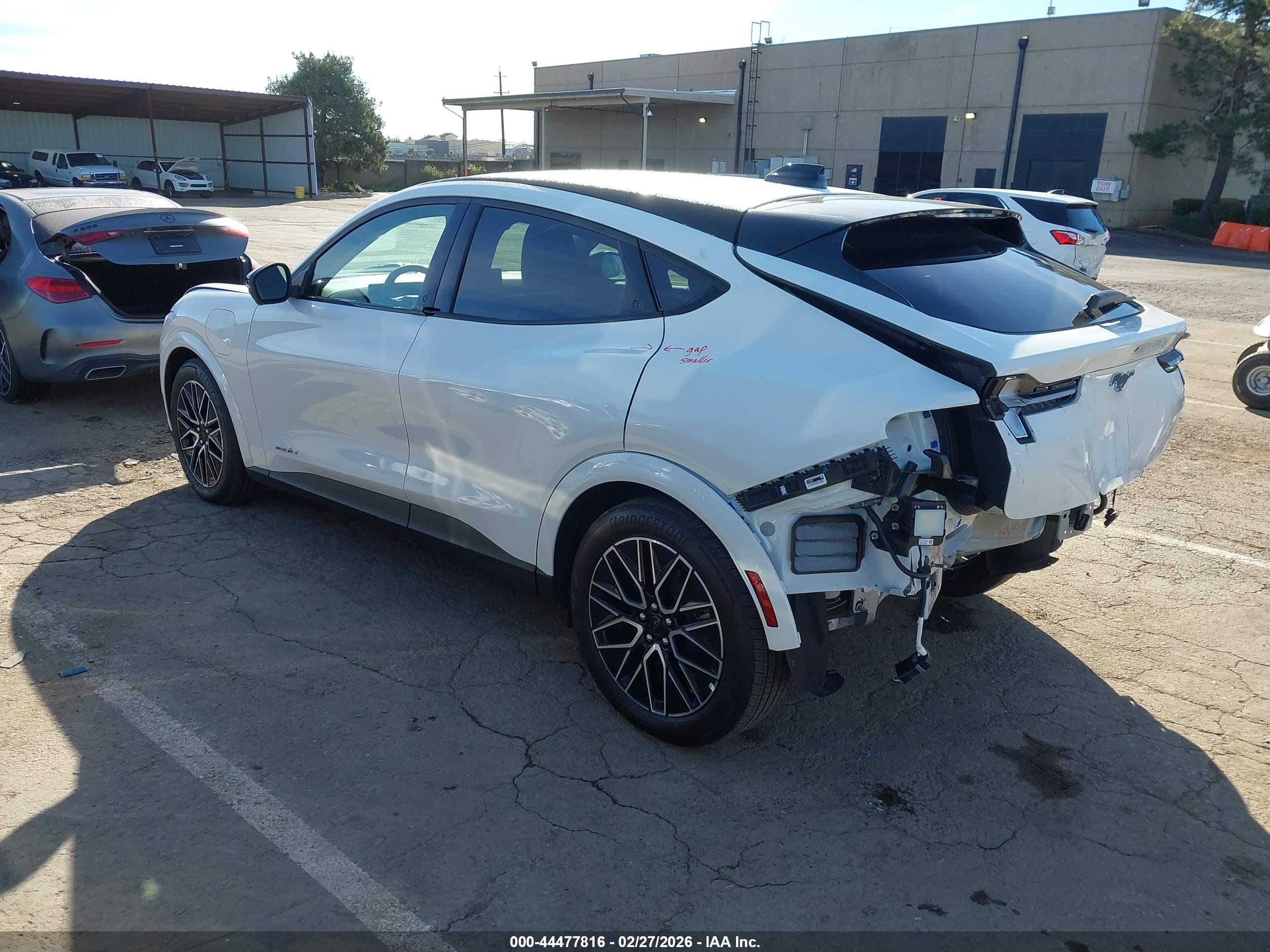 FORD MUSTANG image 3