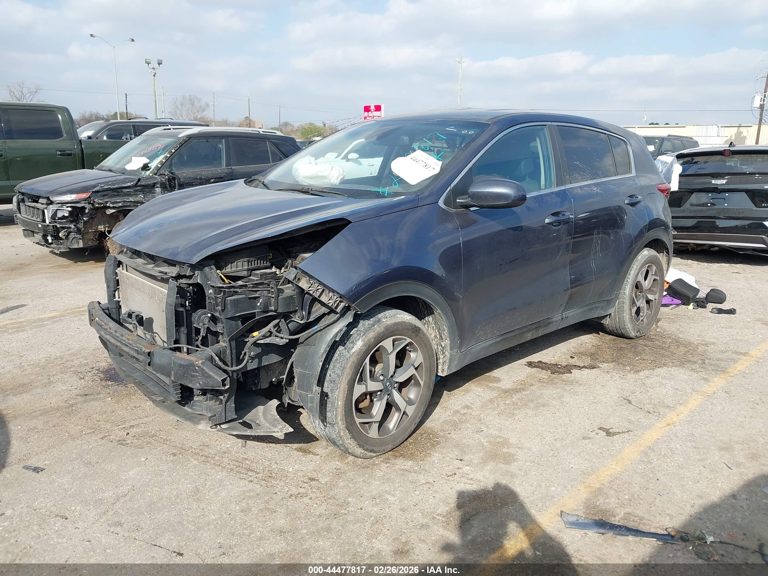 KIA SPORTAGE image 2