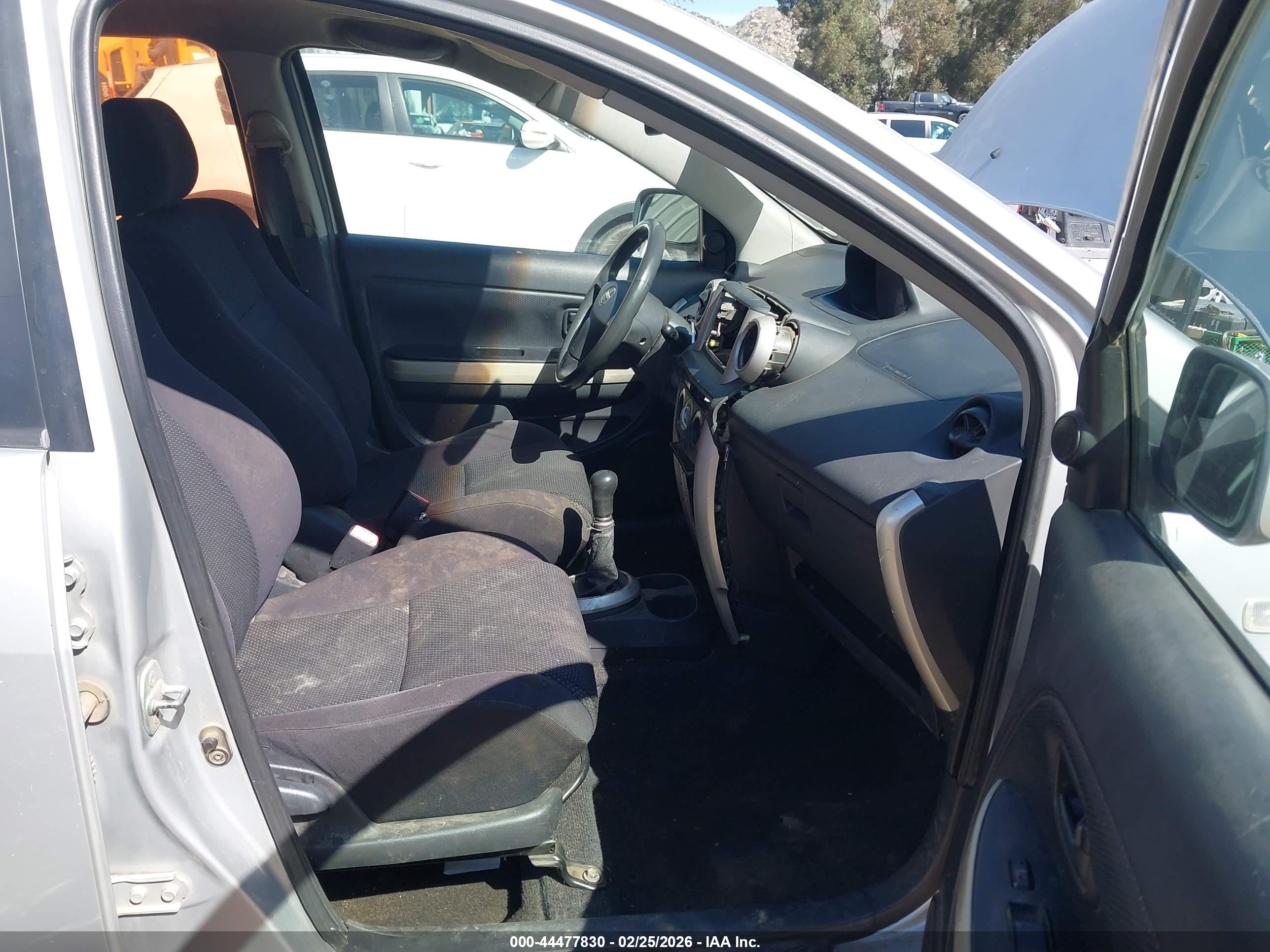 SCION XA image 5