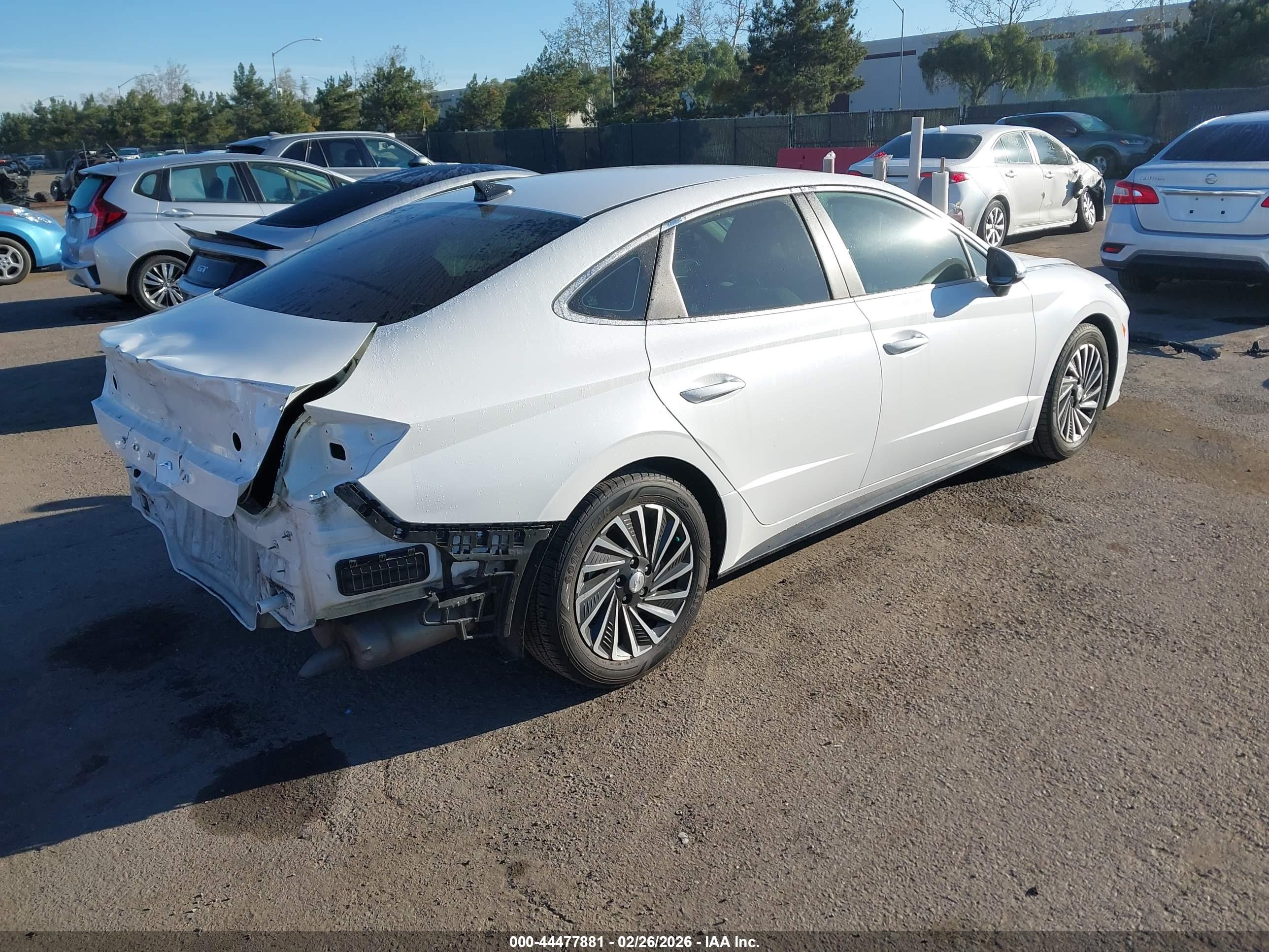 HYUNDAI SONATA image 4