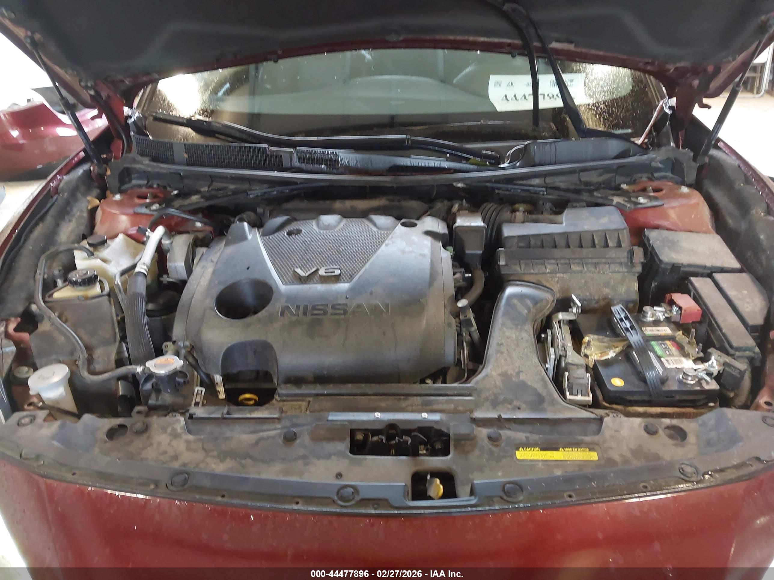 NISSAN MAXIMA image 10