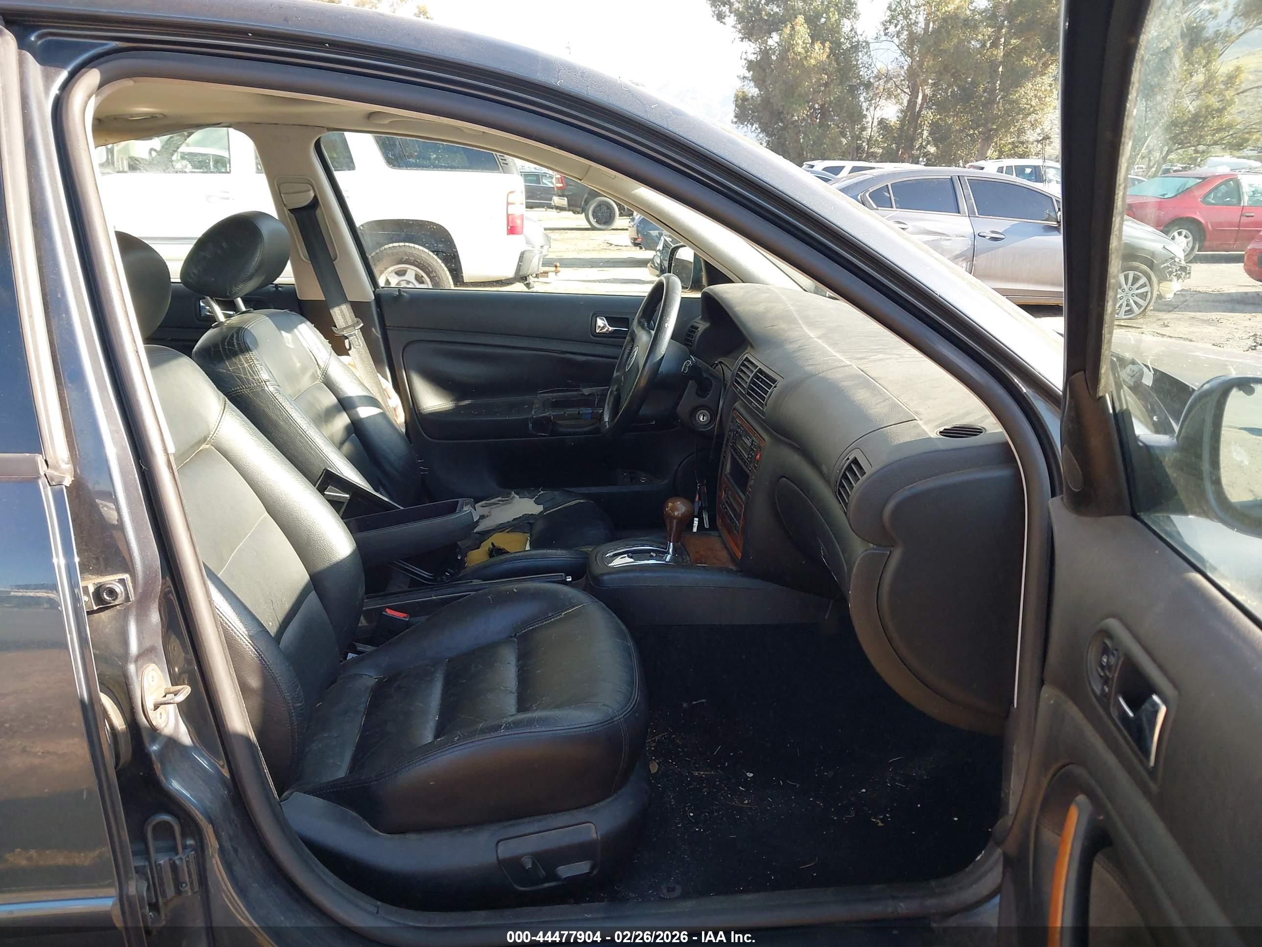 VOLKSWAGEN PASSAT image 5