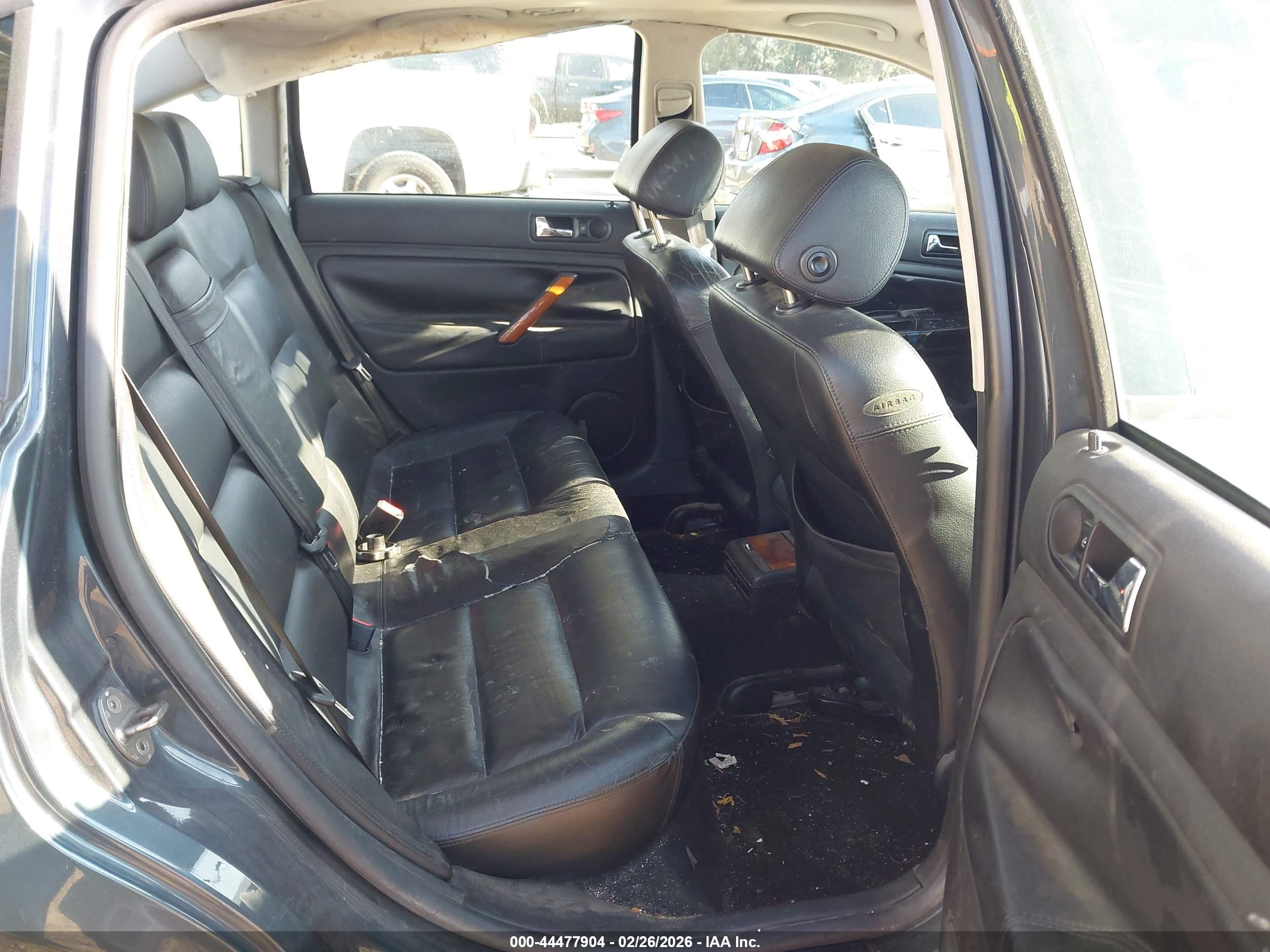 VOLKSWAGEN PASSAT image 8