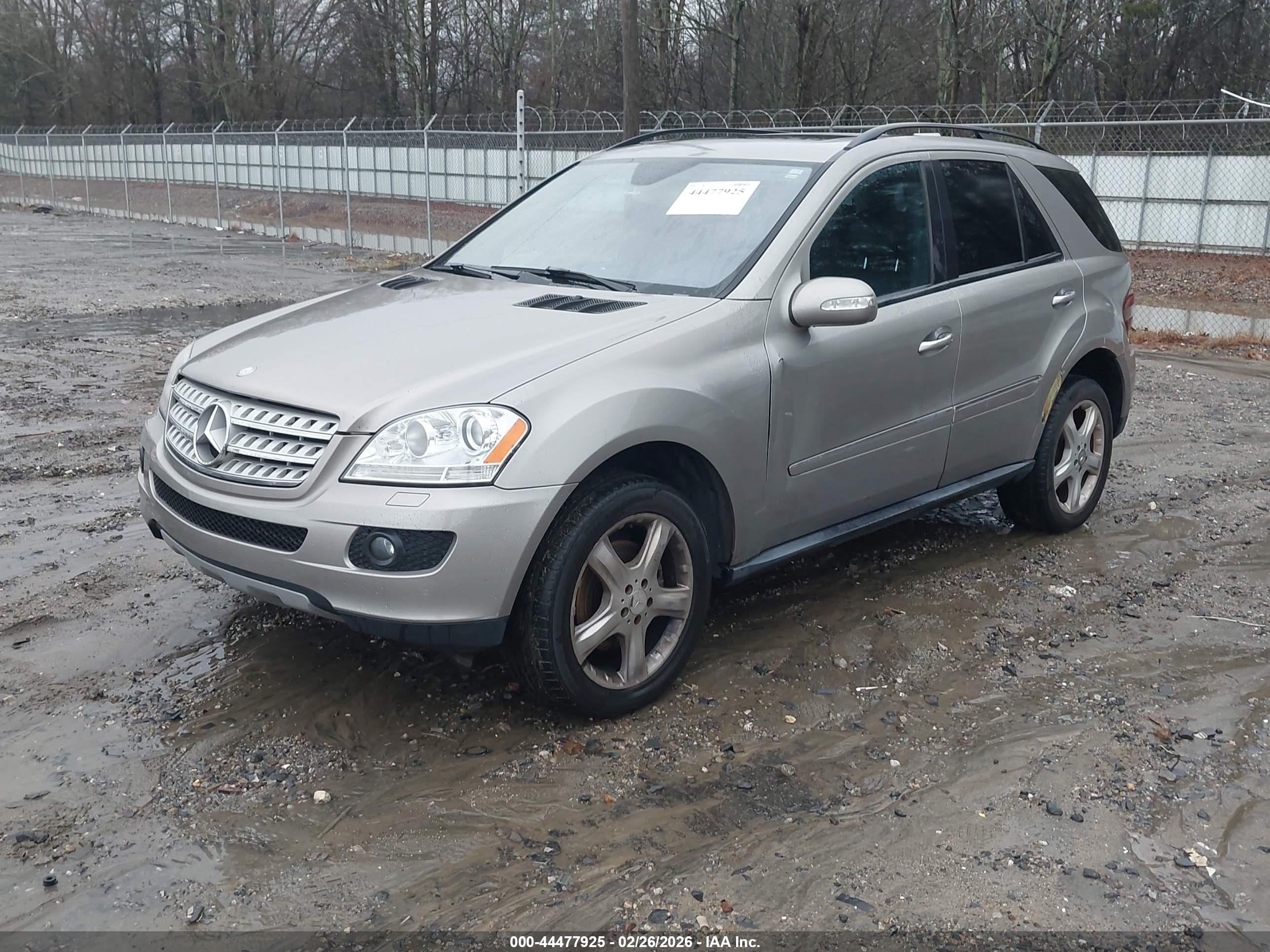MERCEDES-BENZ ML image 2