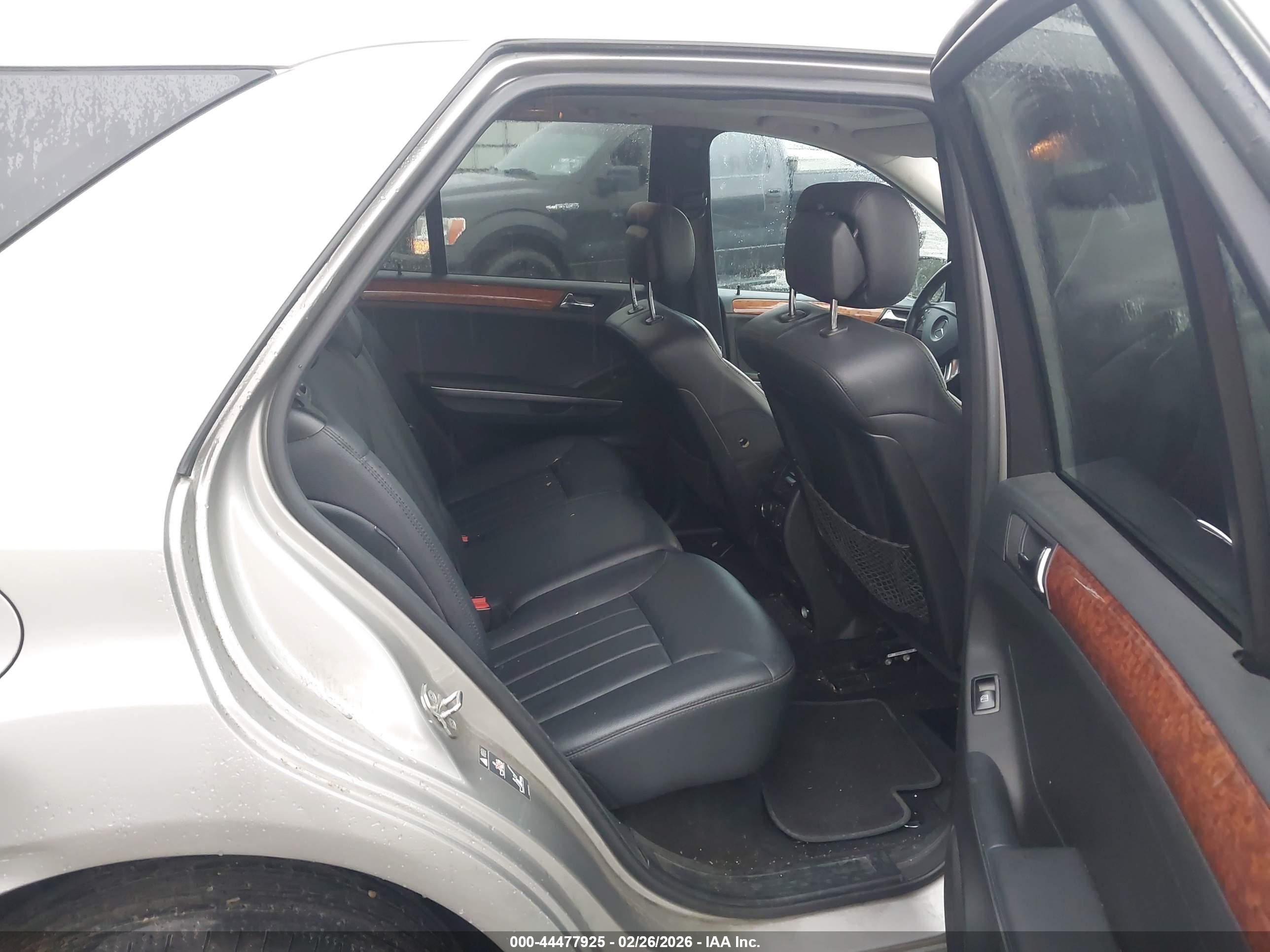 MERCEDES-BENZ ML image 8