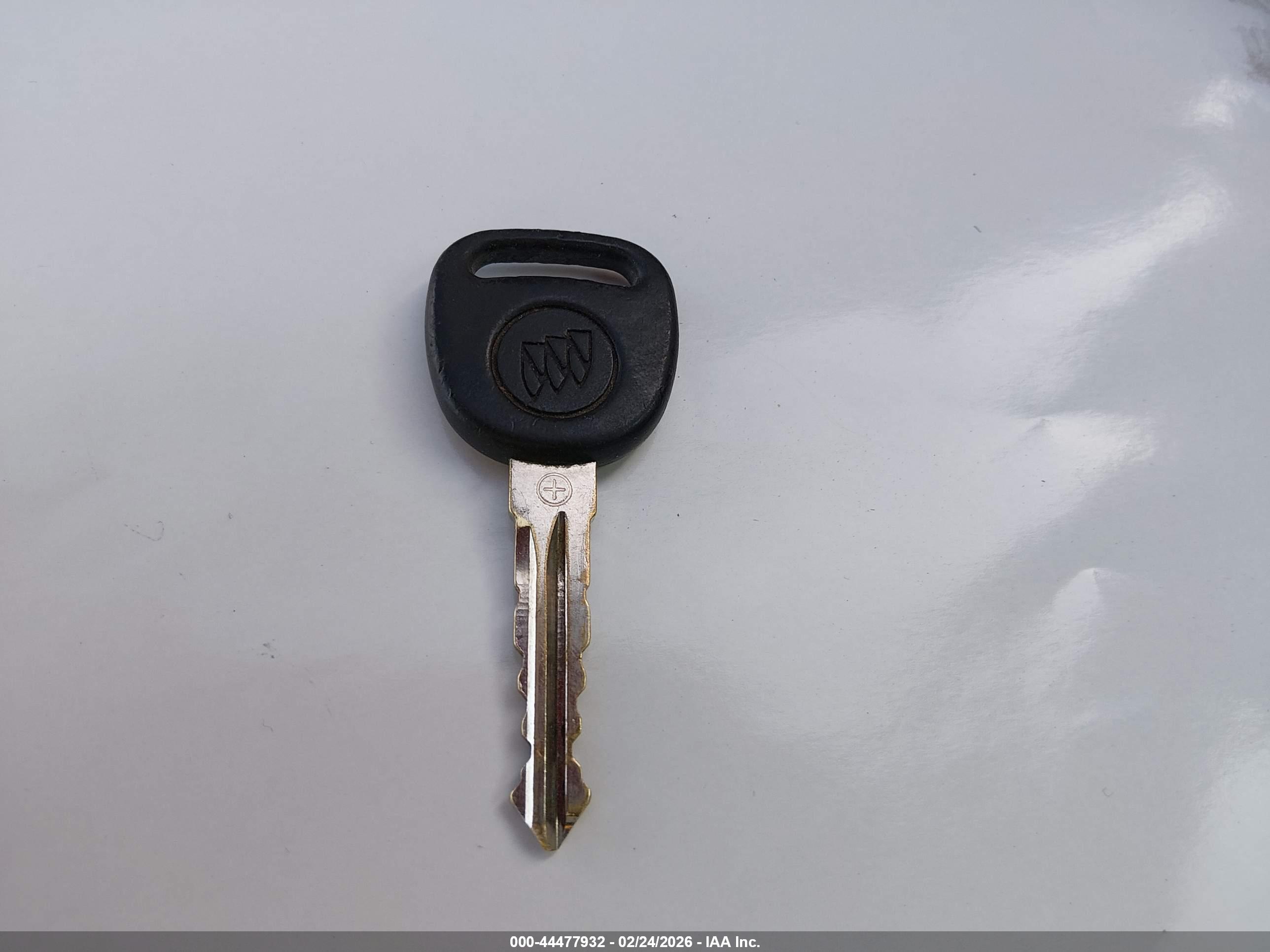 BUICK LUCERNE image 11