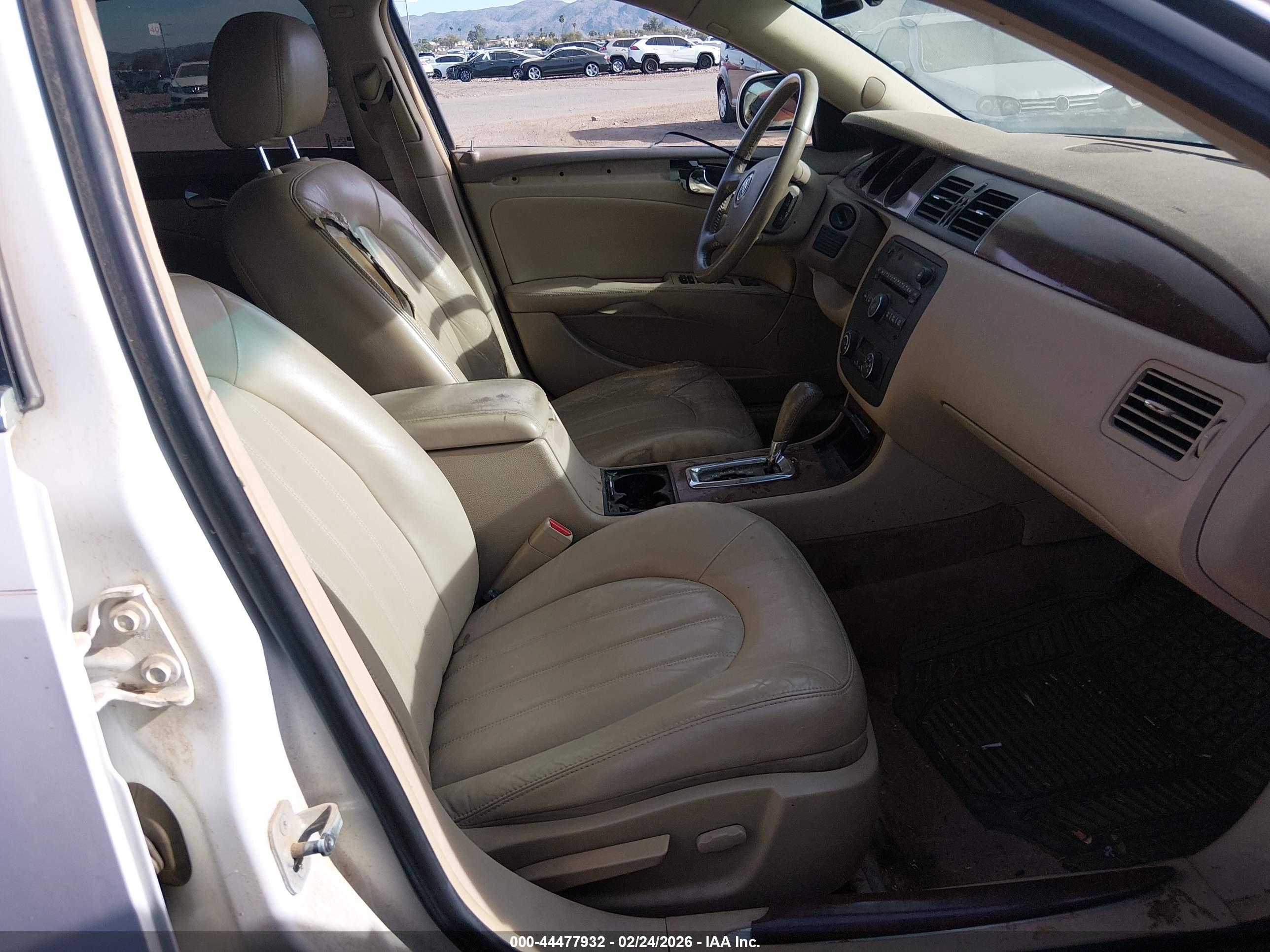 BUICK LUCERNE image 5