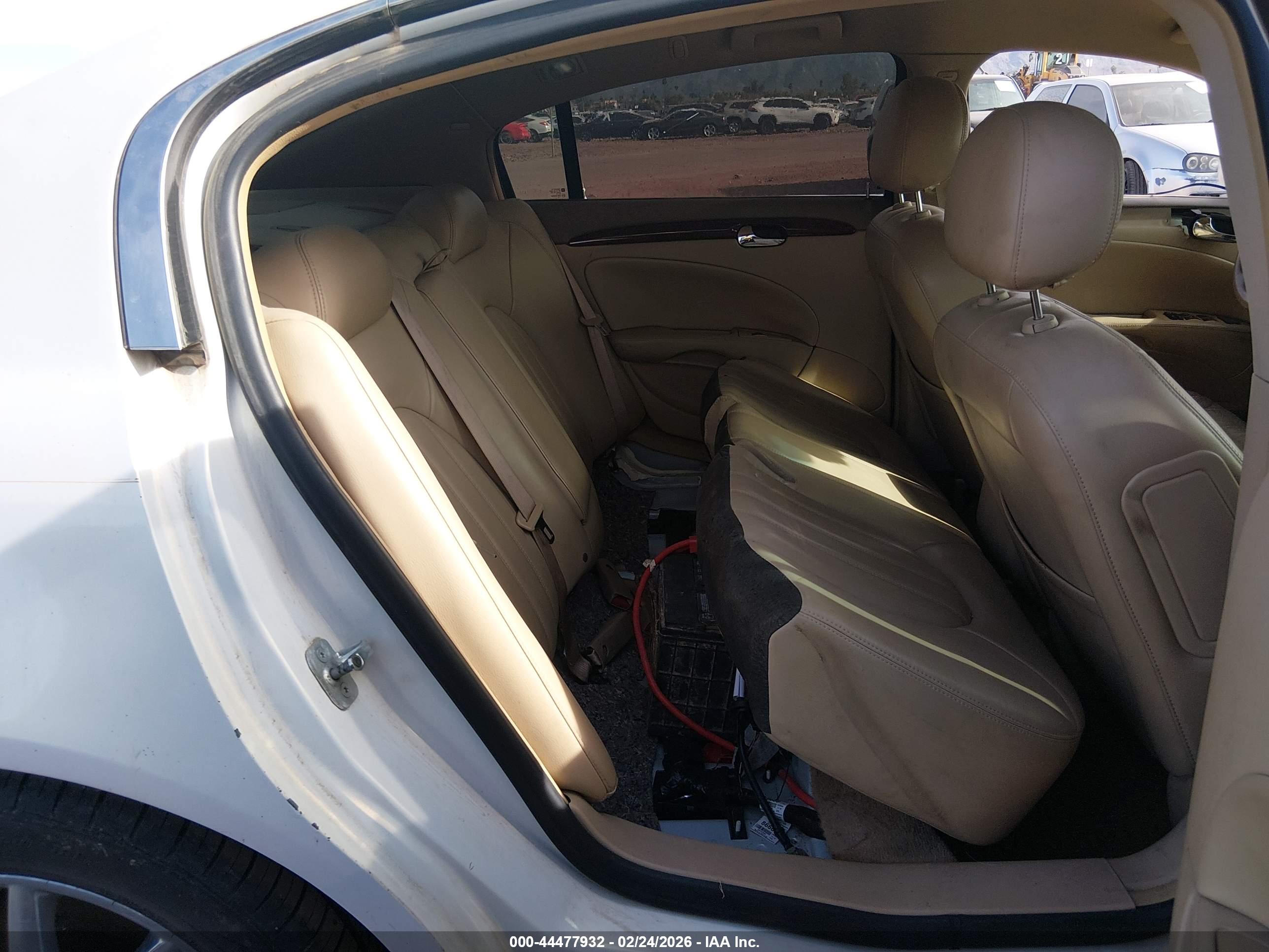 BUICK LUCERNE image 8