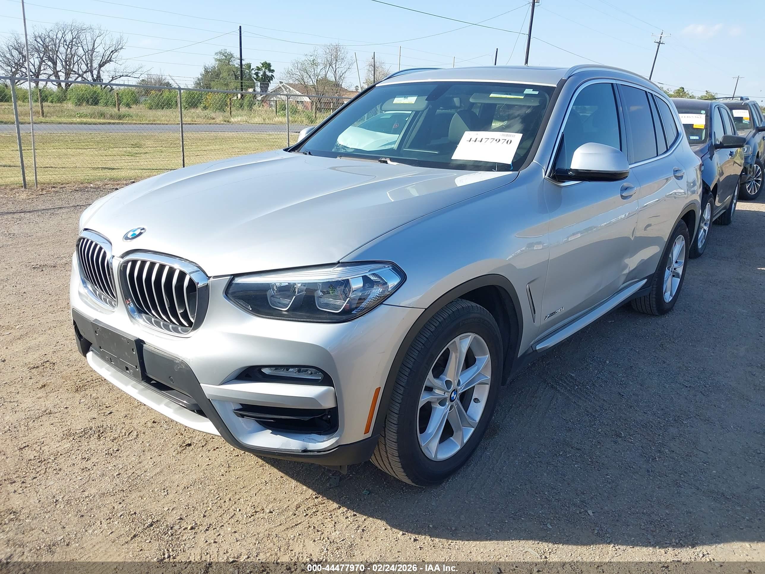 BMW X3 image 2