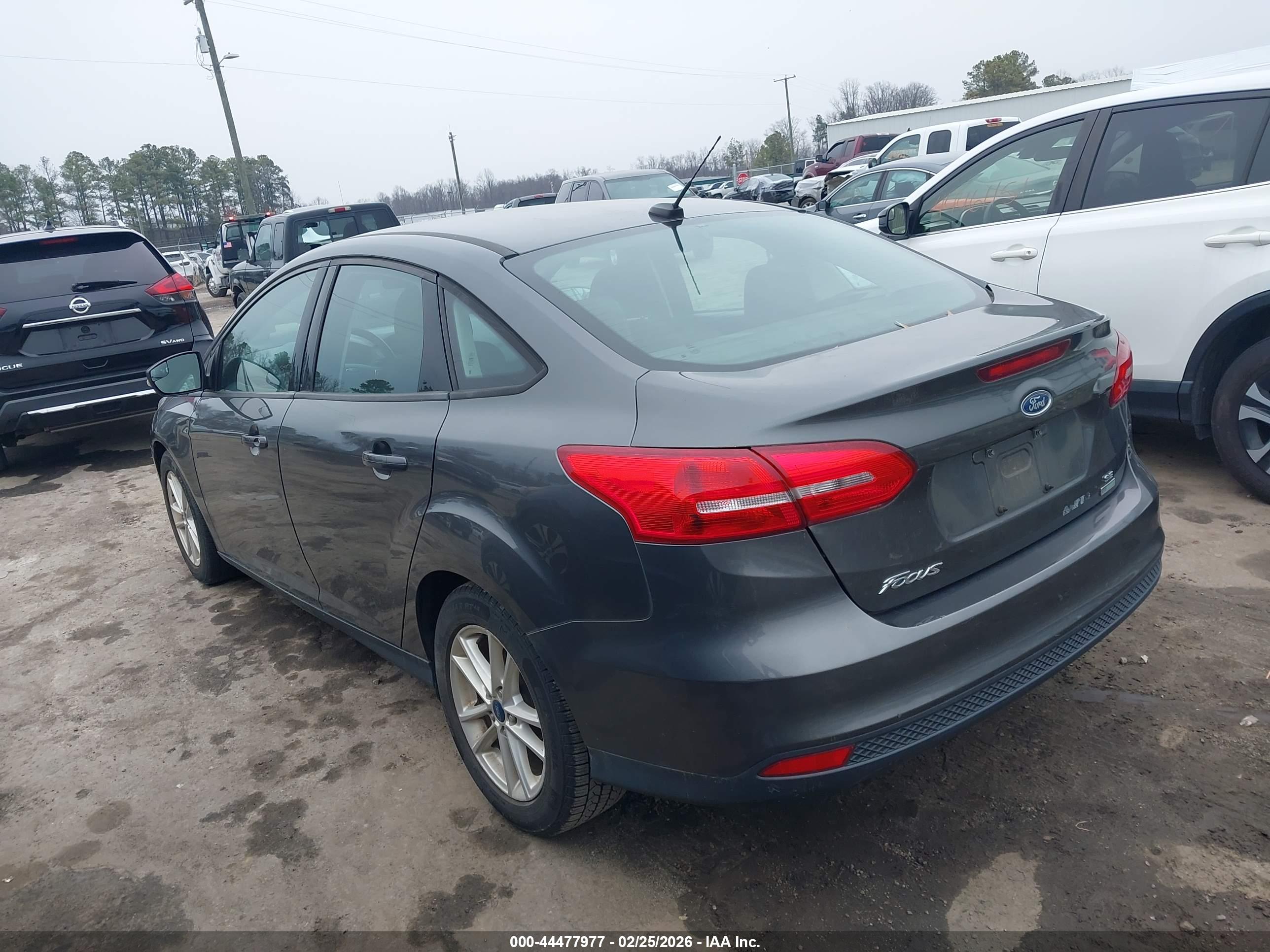 FORD FOCUS image 3