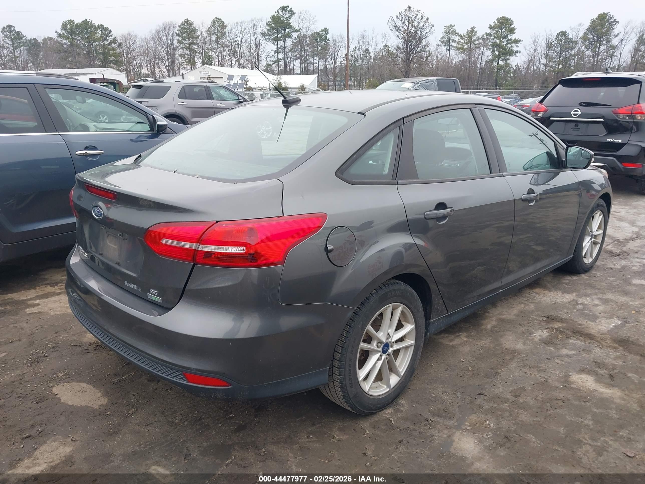 FORD FOCUS image 4