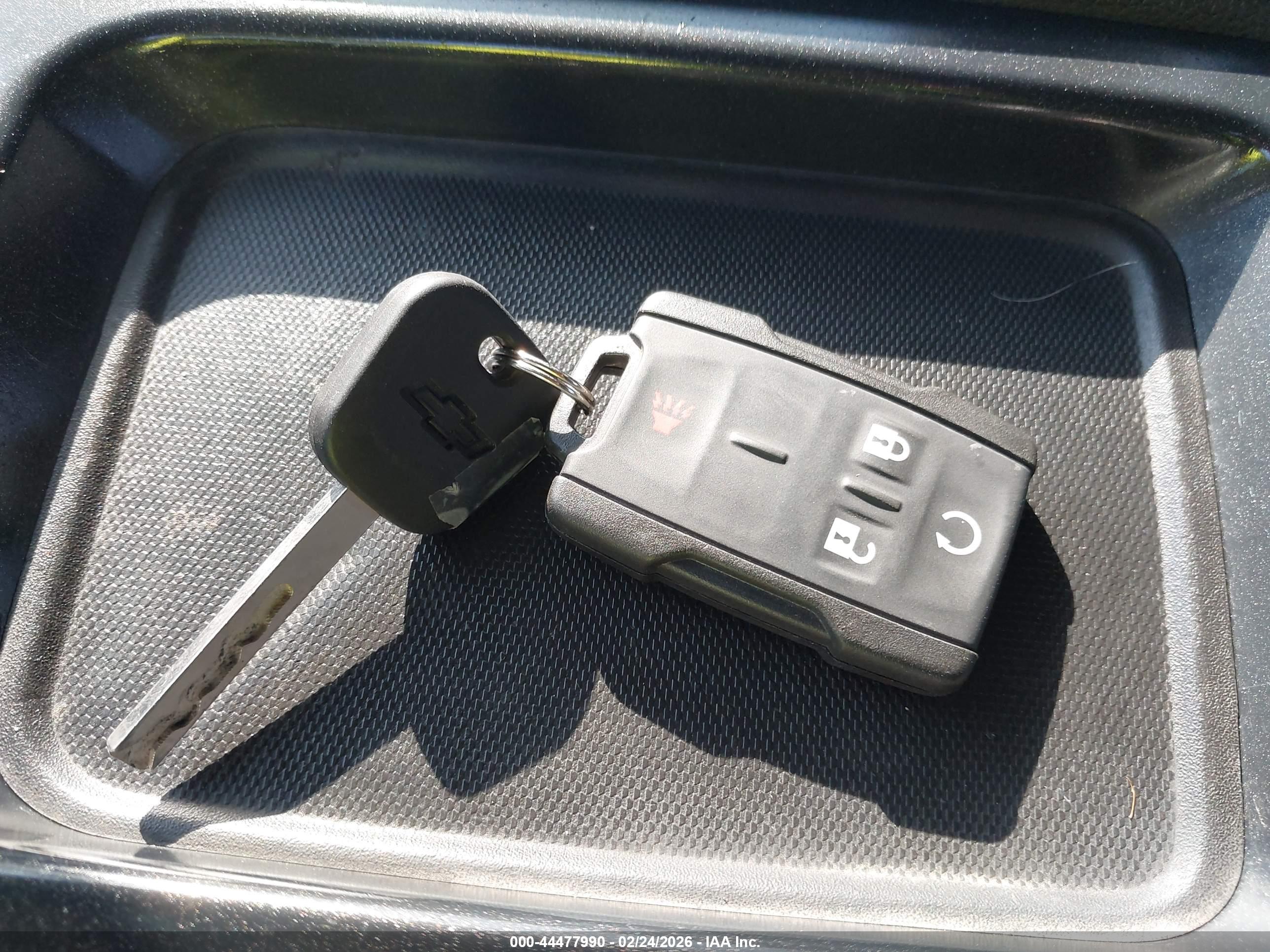 CHEVROLET SILVERADO image 11
