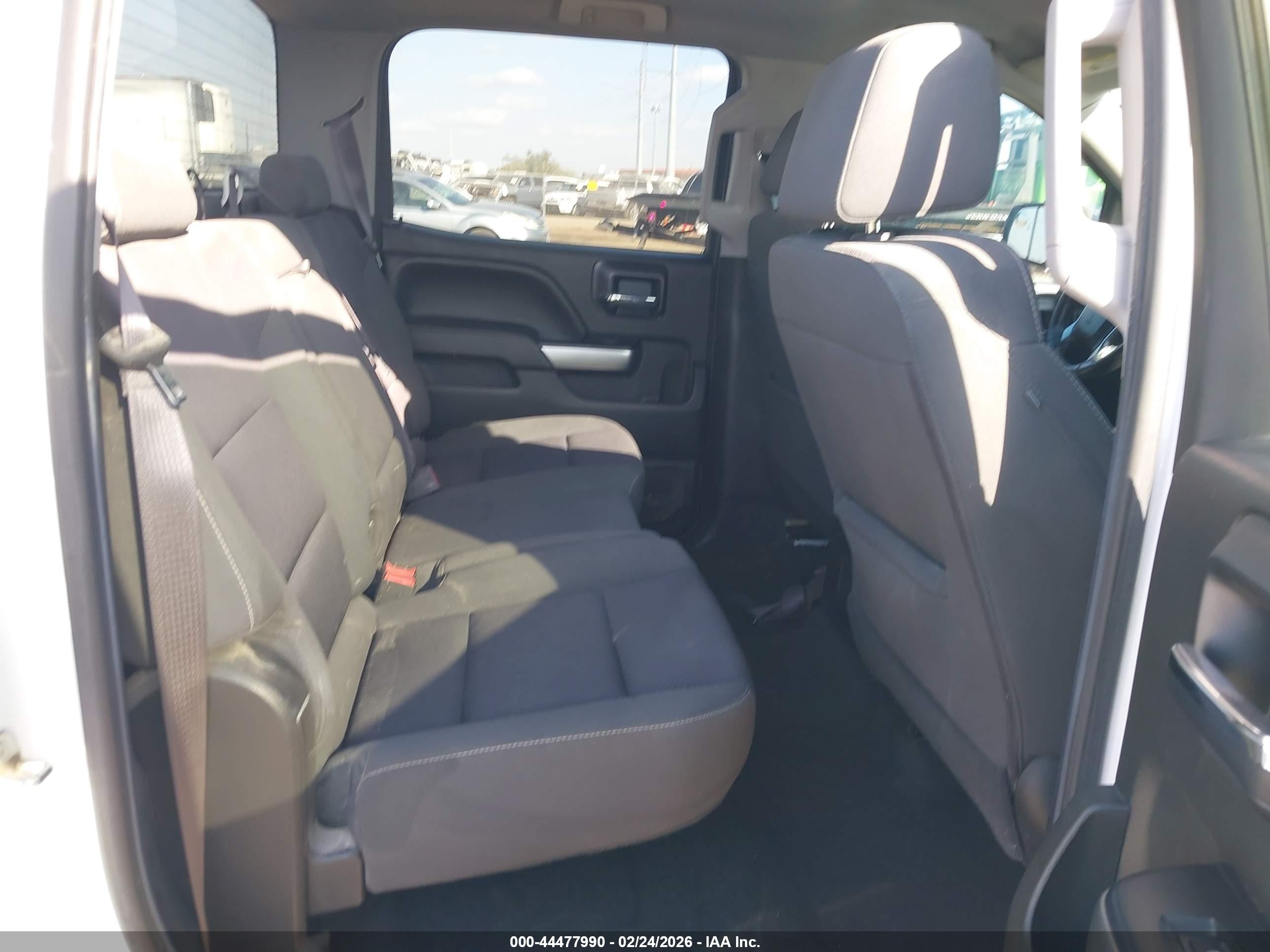 CHEVROLET SILVERADO image 8