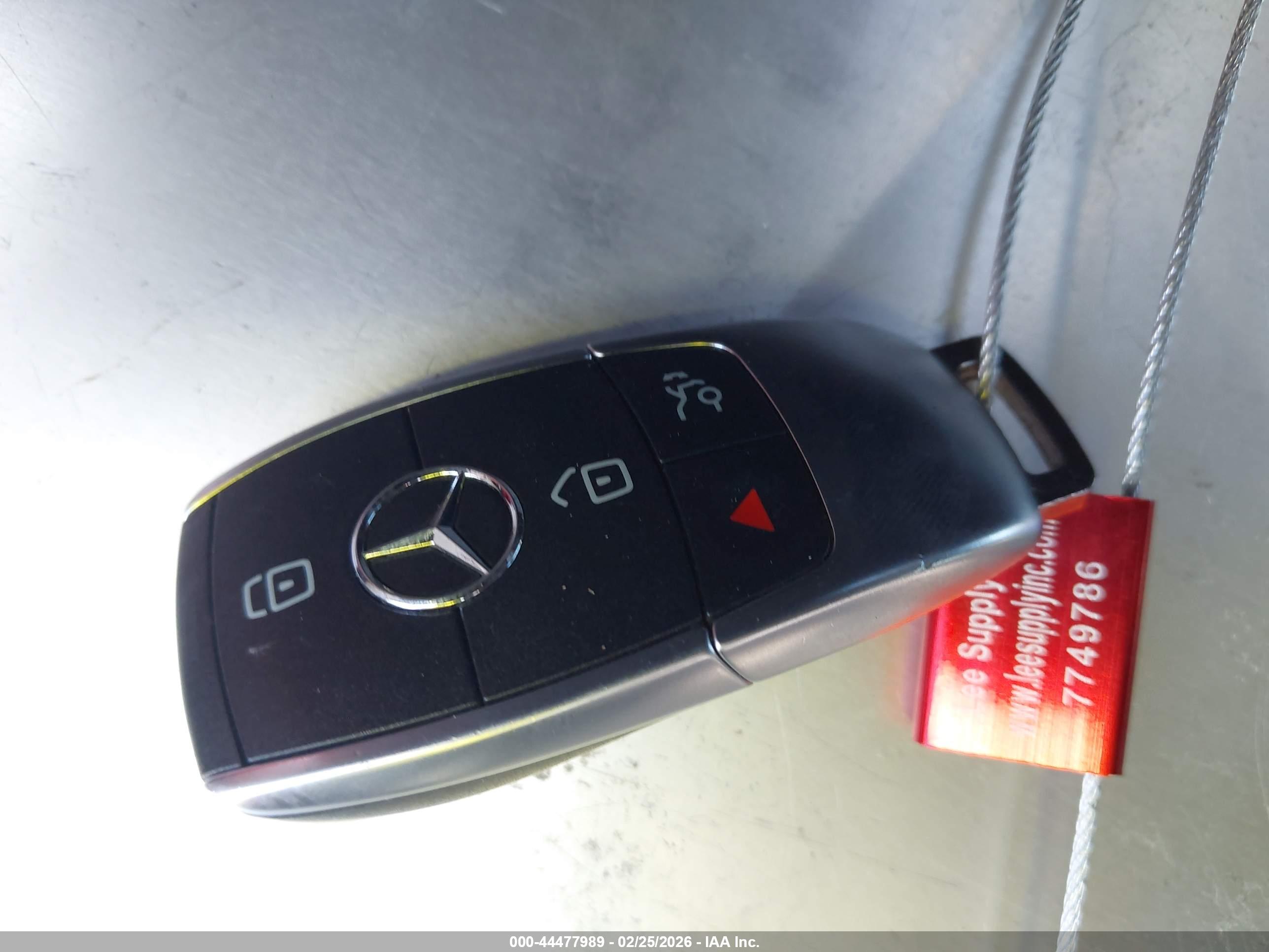 MERCEDES-BENZ A image 11
