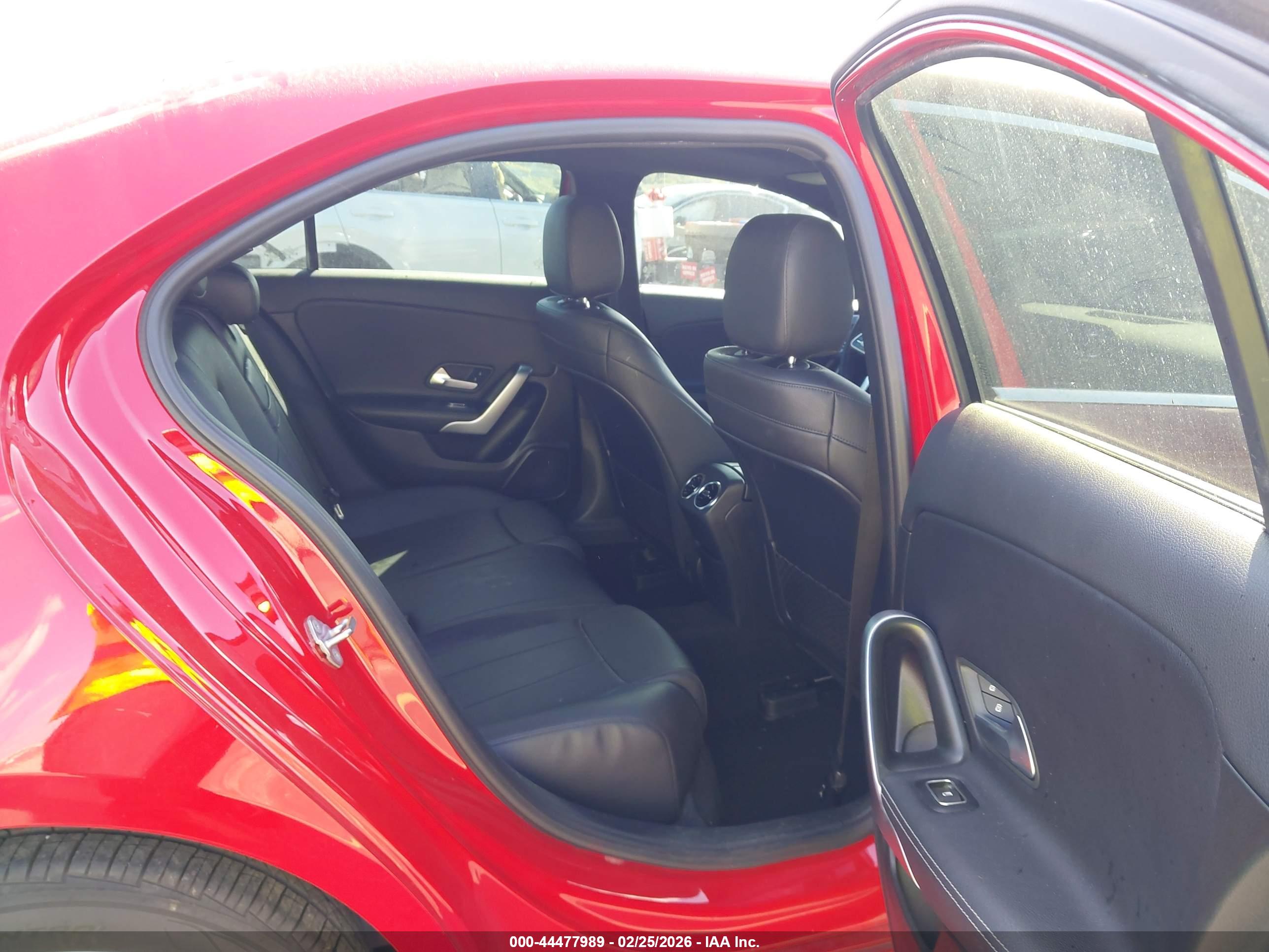 MERCEDES-BENZ A image 8