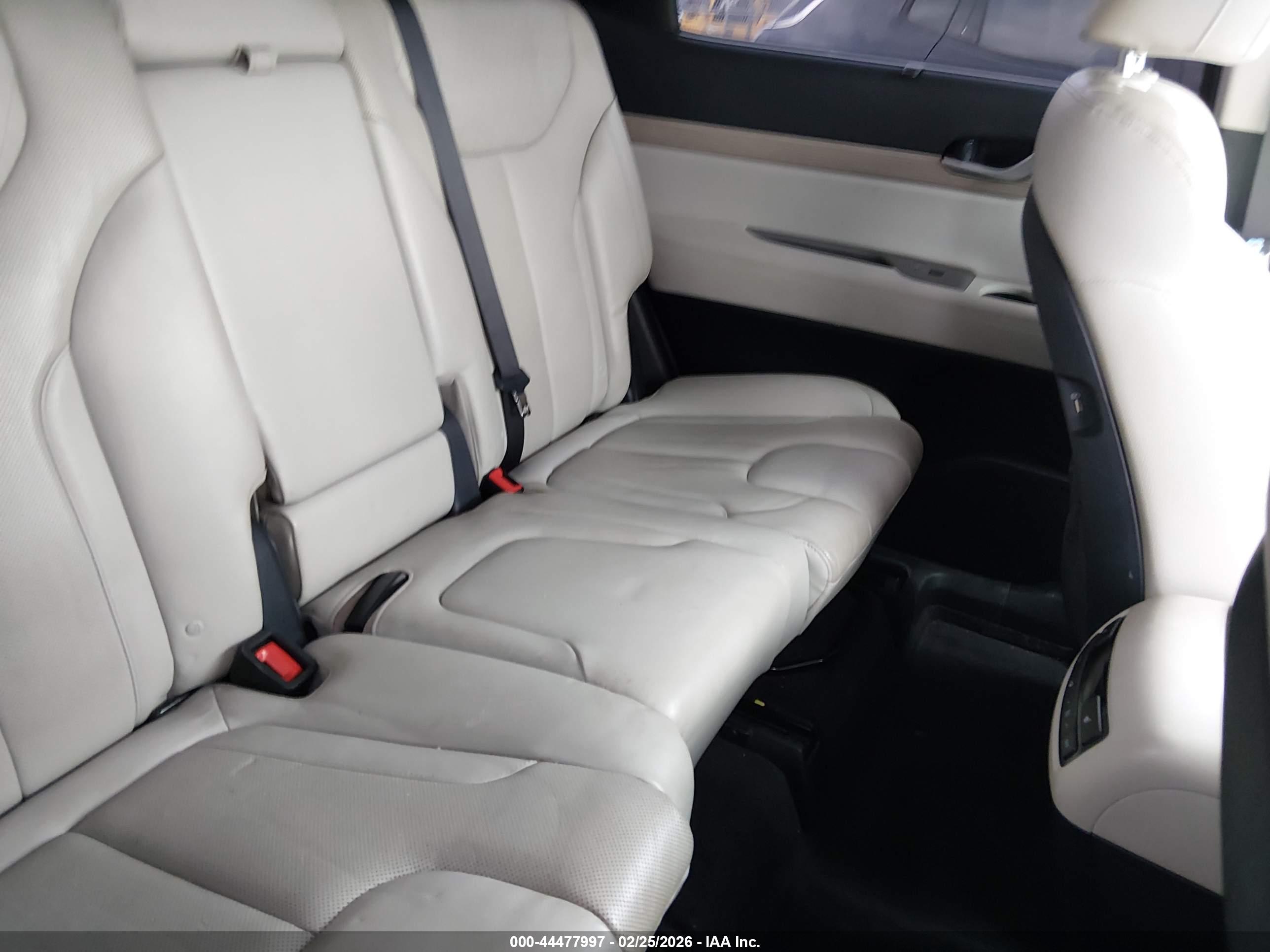 HYUNDAI PALISADE image 8